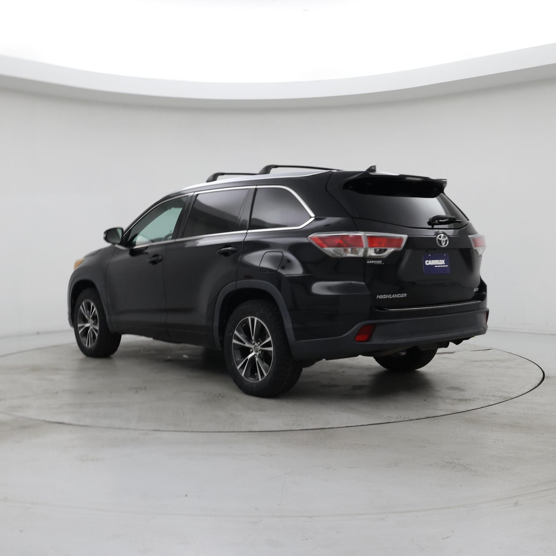 Thumbnail: 2016 Toyota Highlander - 2
