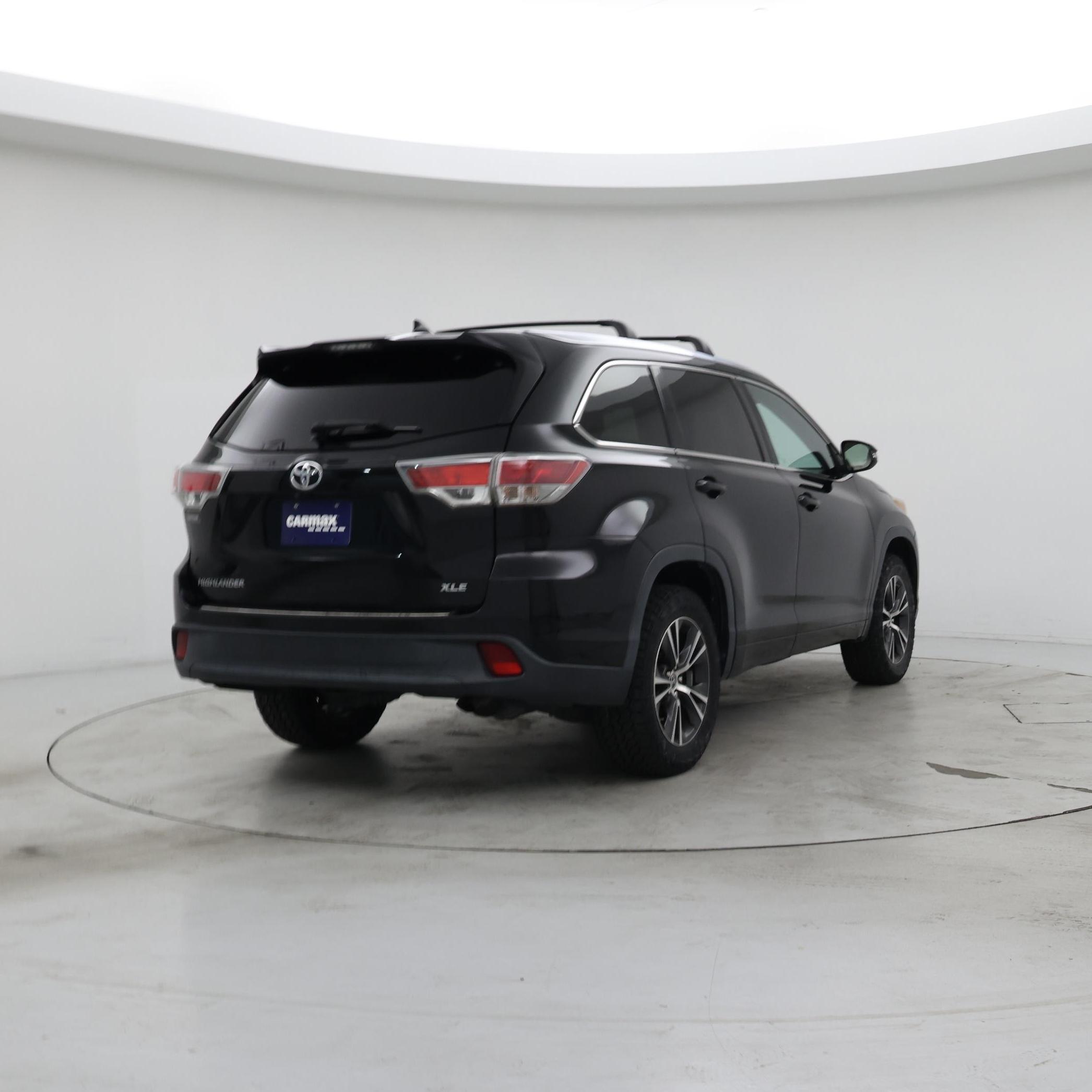 Thumbnail: 2016 Toyota Highlander - 8