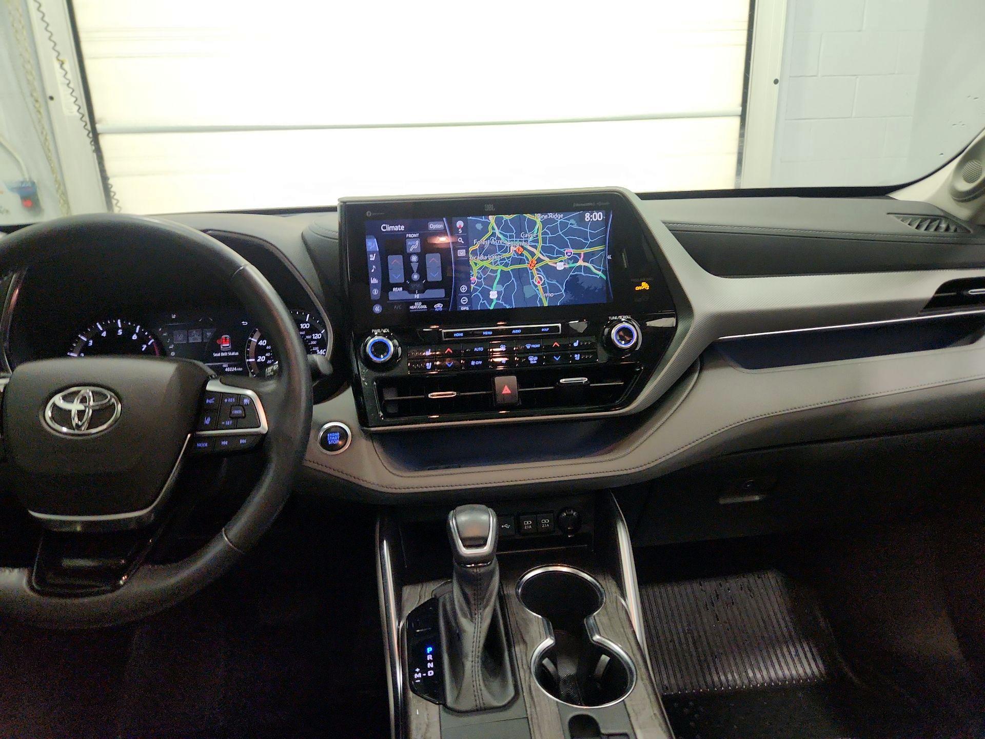 Thumbnail: 2021 Toyota Highlander - 9