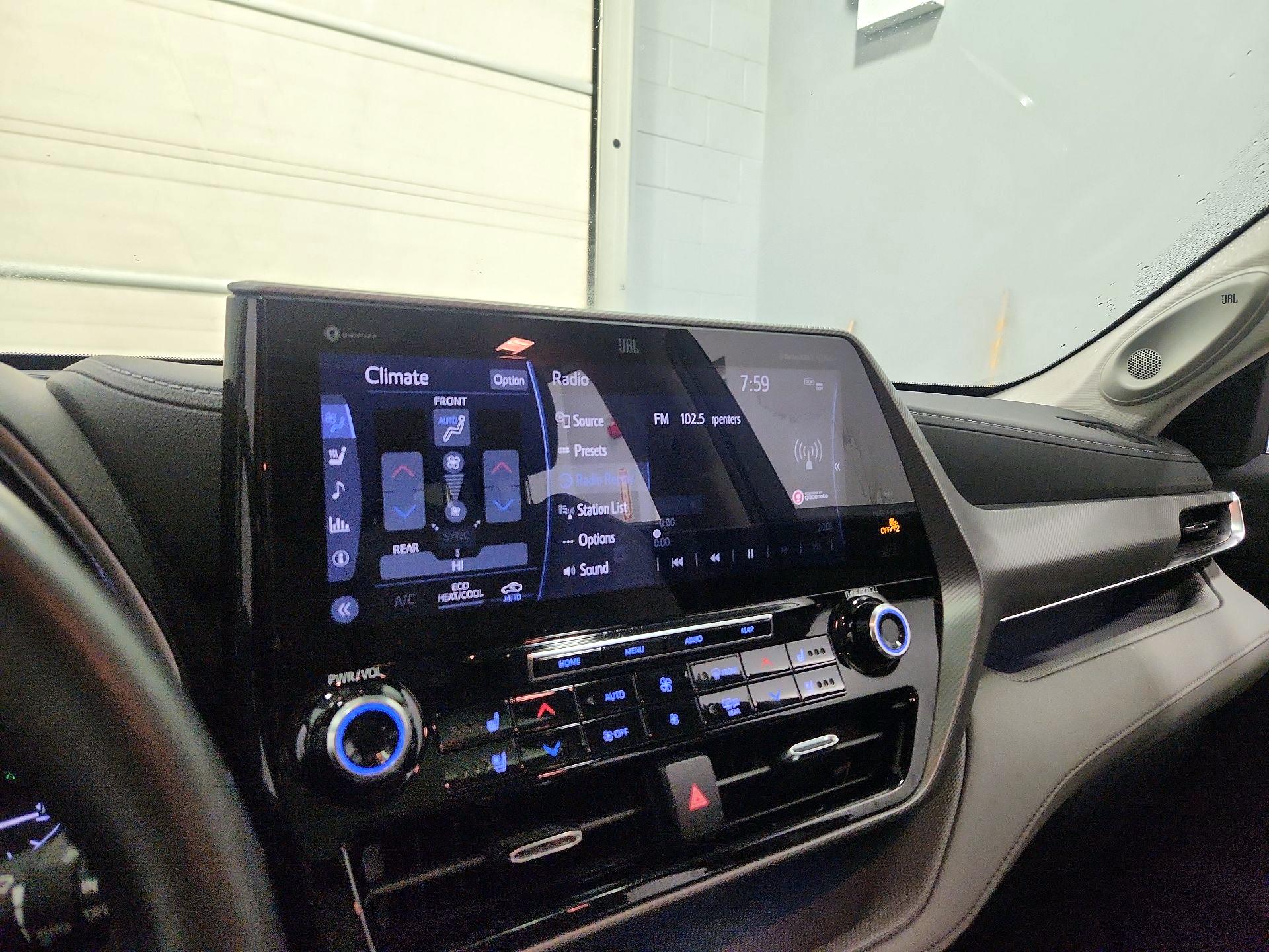 Thumbnail: 2021 Toyota Highlander - 16