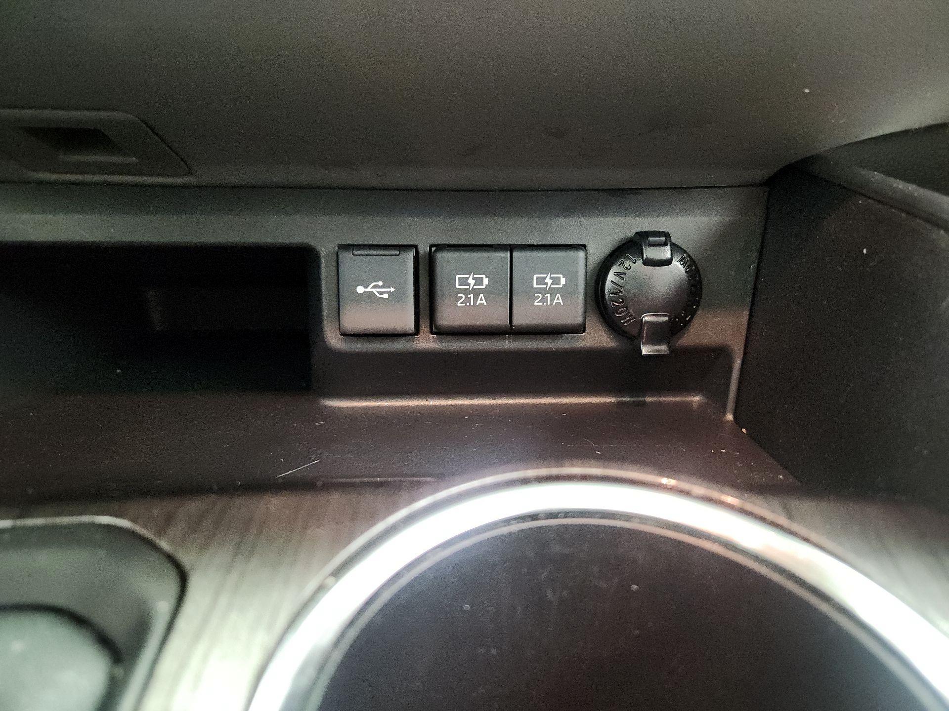 Thumbnail: 2021 Toyota Highlander - 19