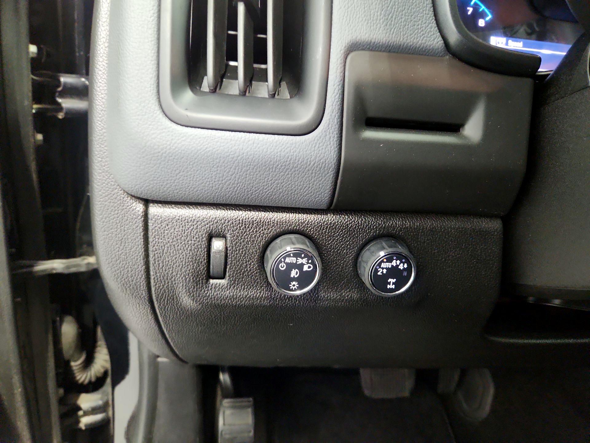 Thumbnail: 2017 Chevrolet Colorado - 13