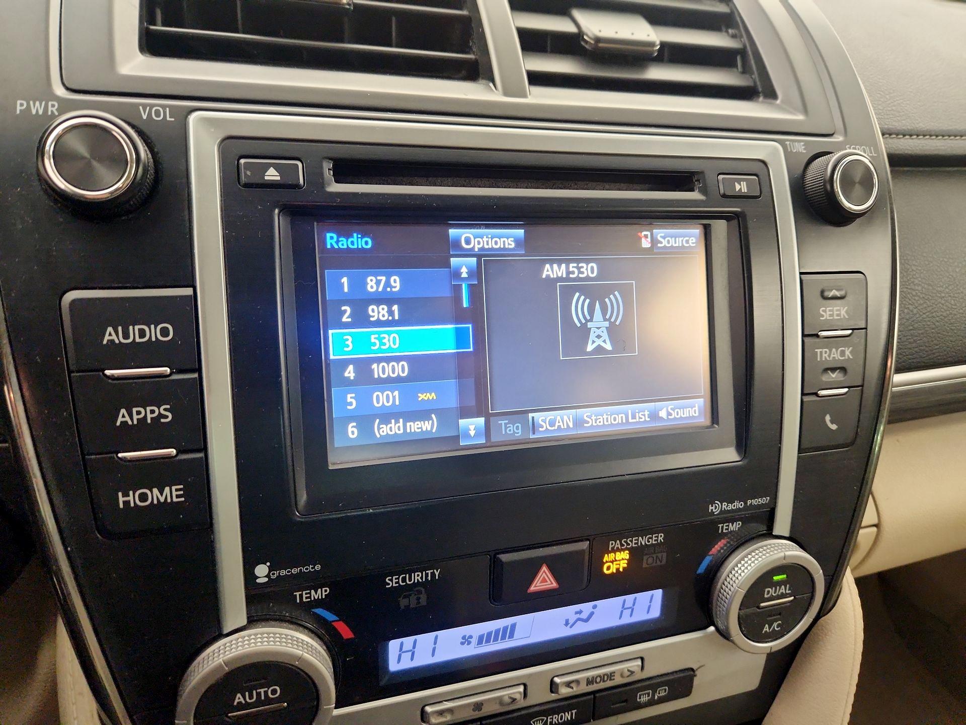 Thumbnail: 2014 Toyota Camry - 13