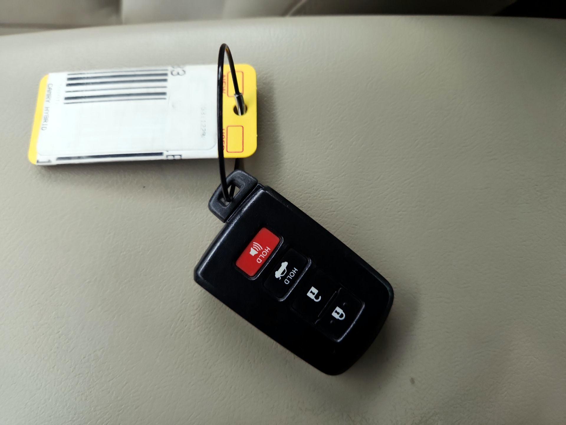 Thumbnail: 2014 Toyota Camry - 20