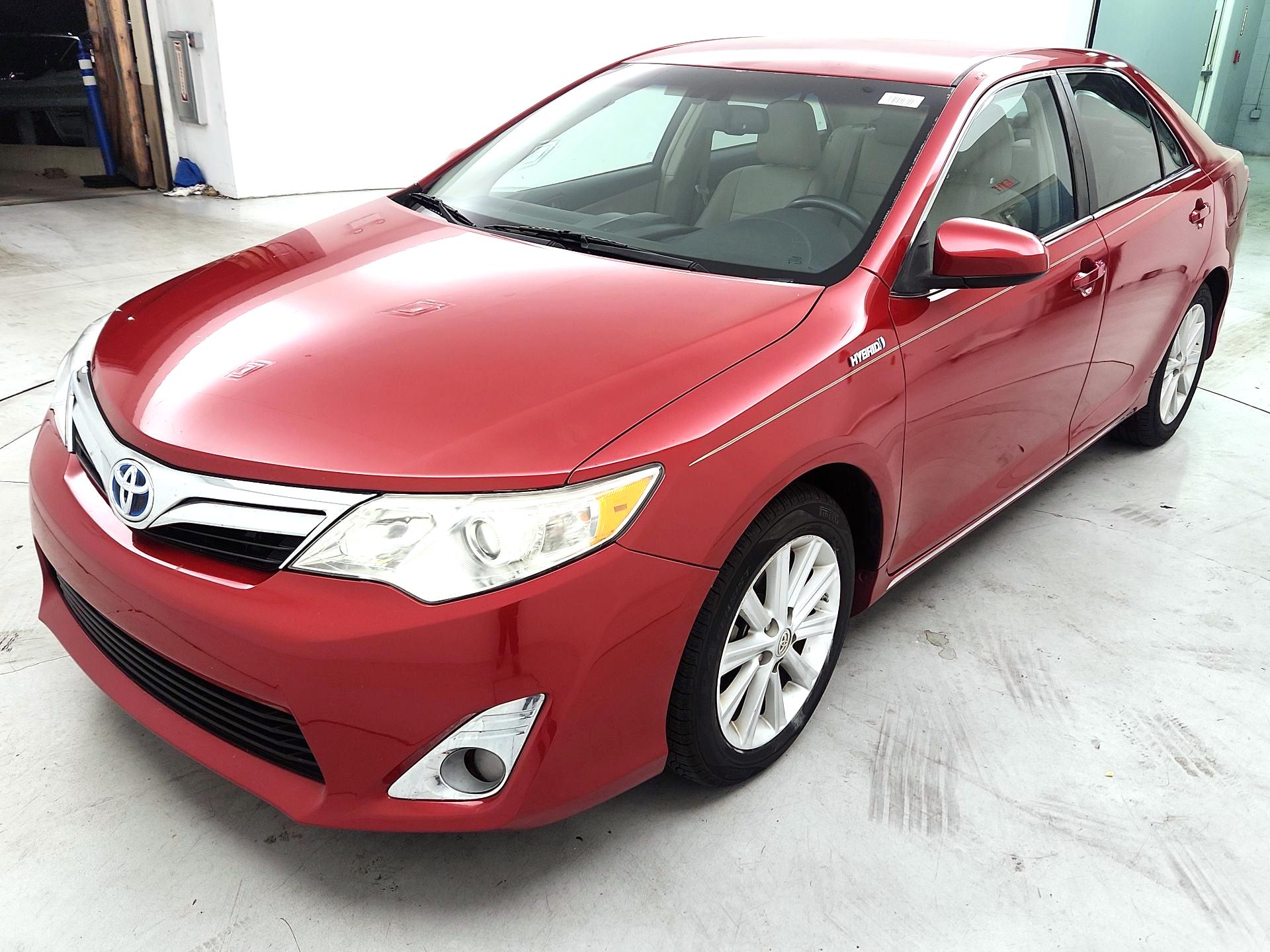 Thumbnail: 2014 Toyota Camry - 3