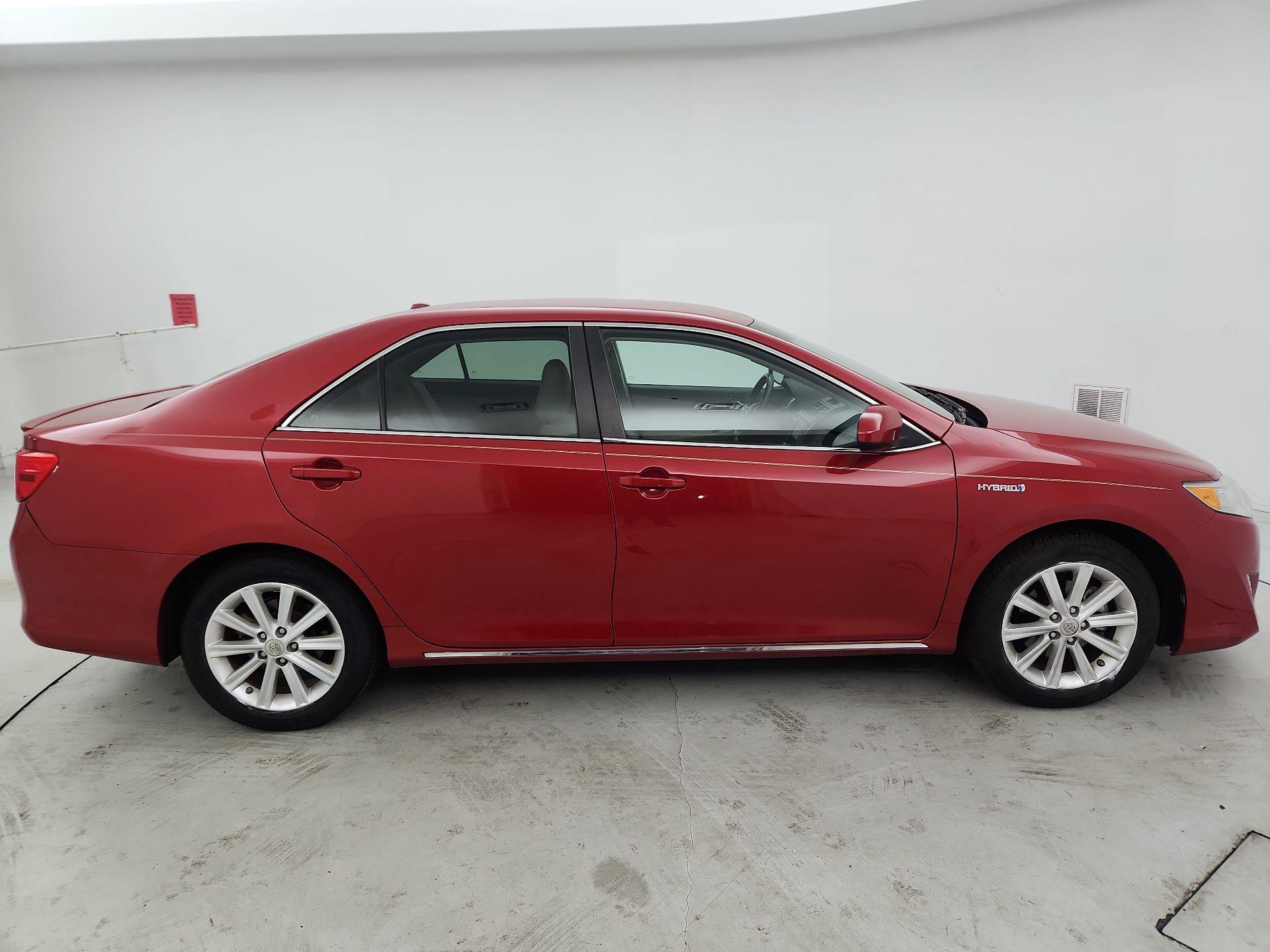 Thumbnail: 2014 Toyota Camry - 4