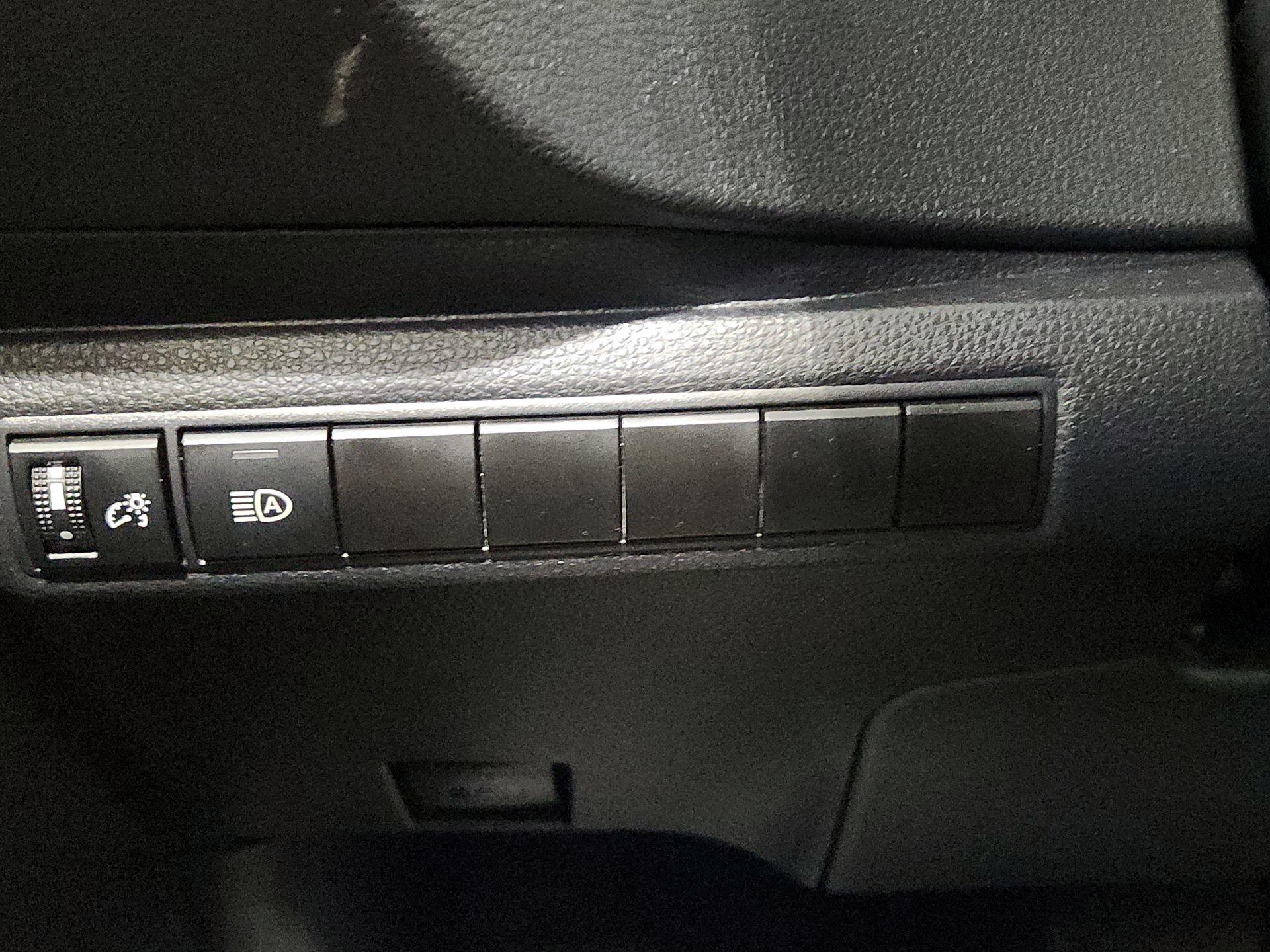 Thumbnail: 2024 Toyota Corolla - 13