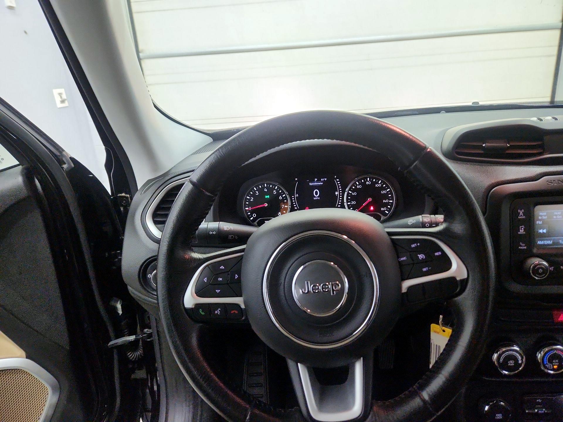 Thumbnail: 2015 Jeep Renegade - 10