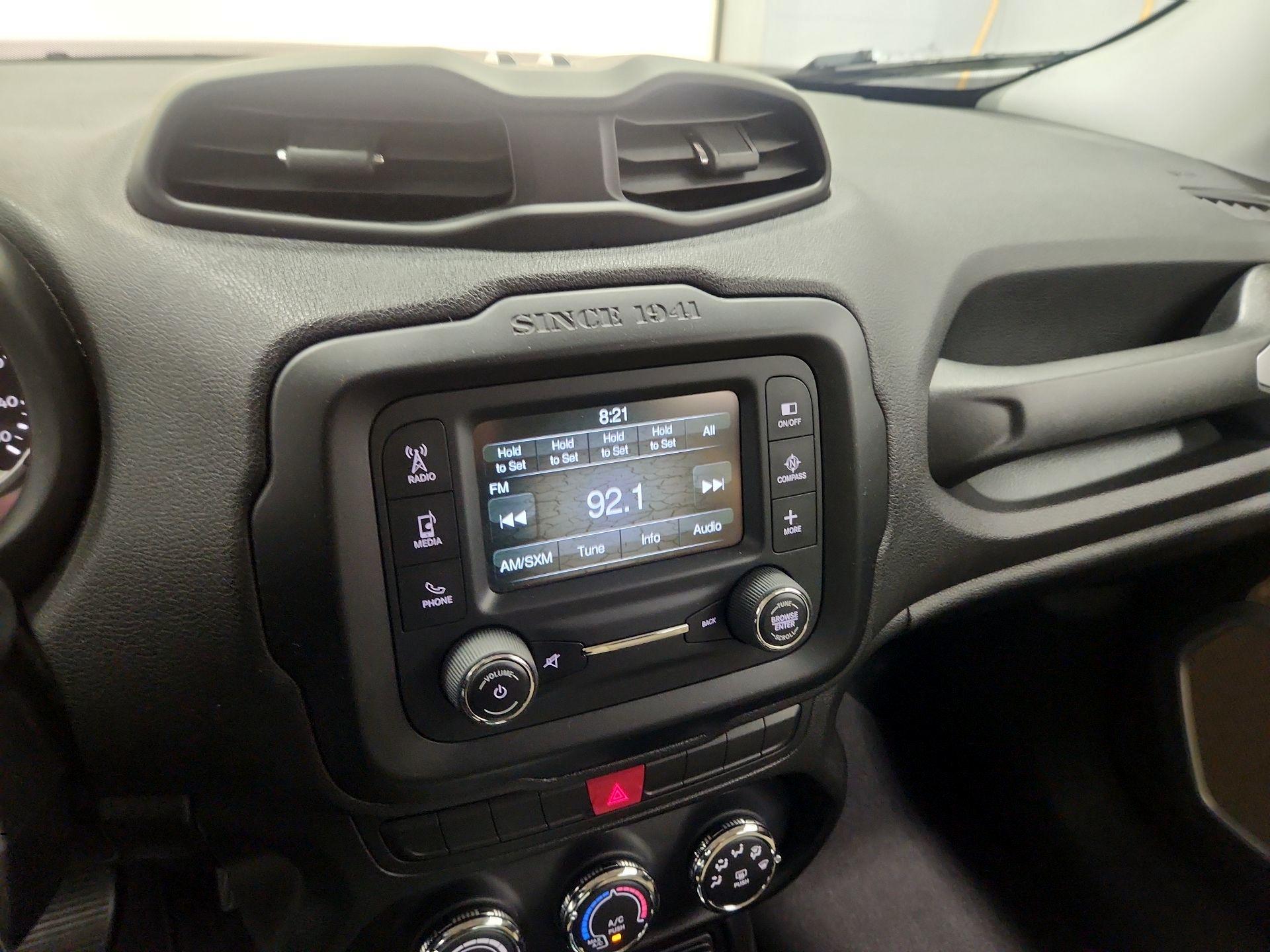 Thumbnail: 2015 Jeep Renegade - 15