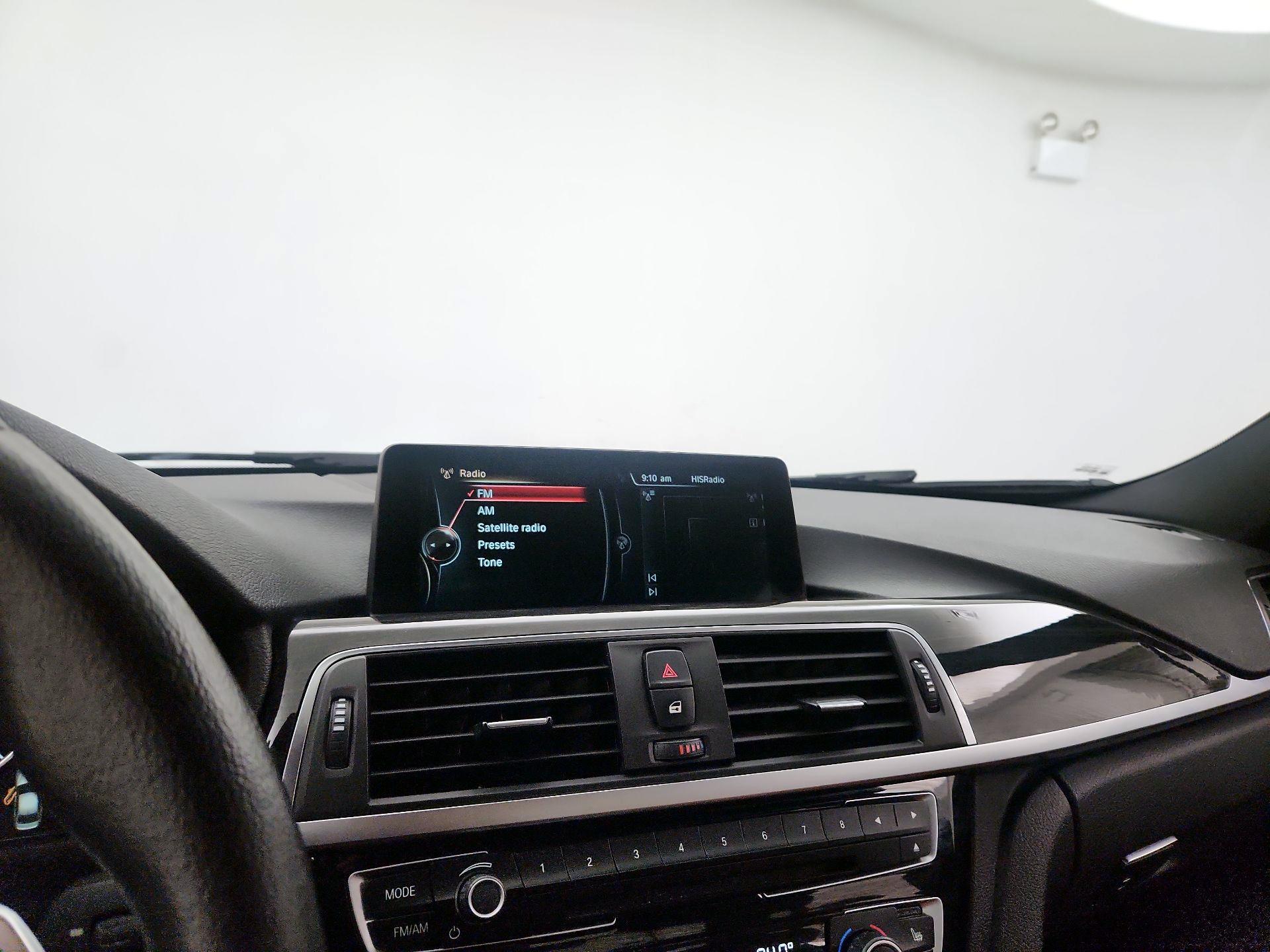 Thumbnail: 2016 BMW 3 Series - 16