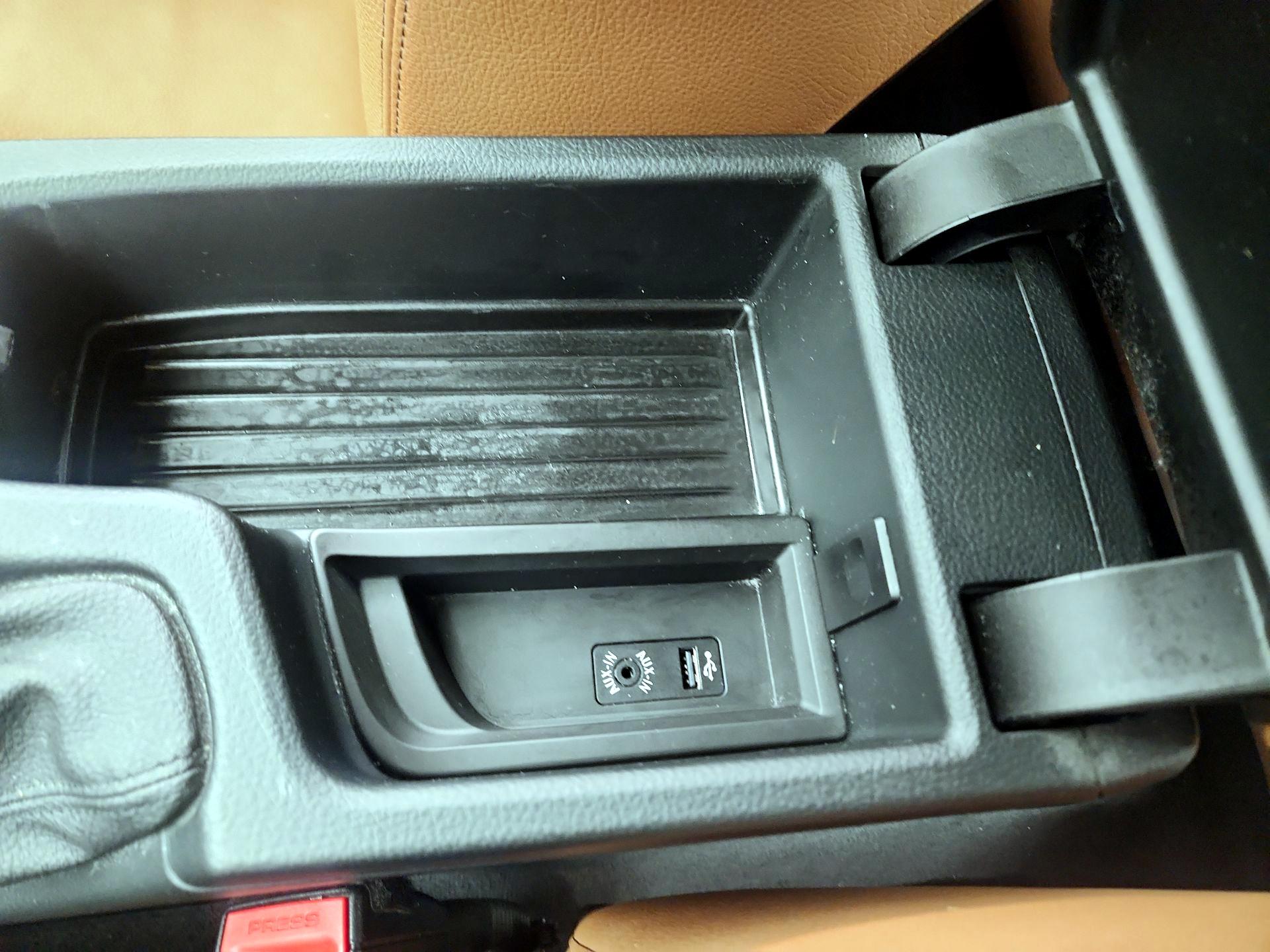 Thumbnail: 2016 BMW 3 Series - 19