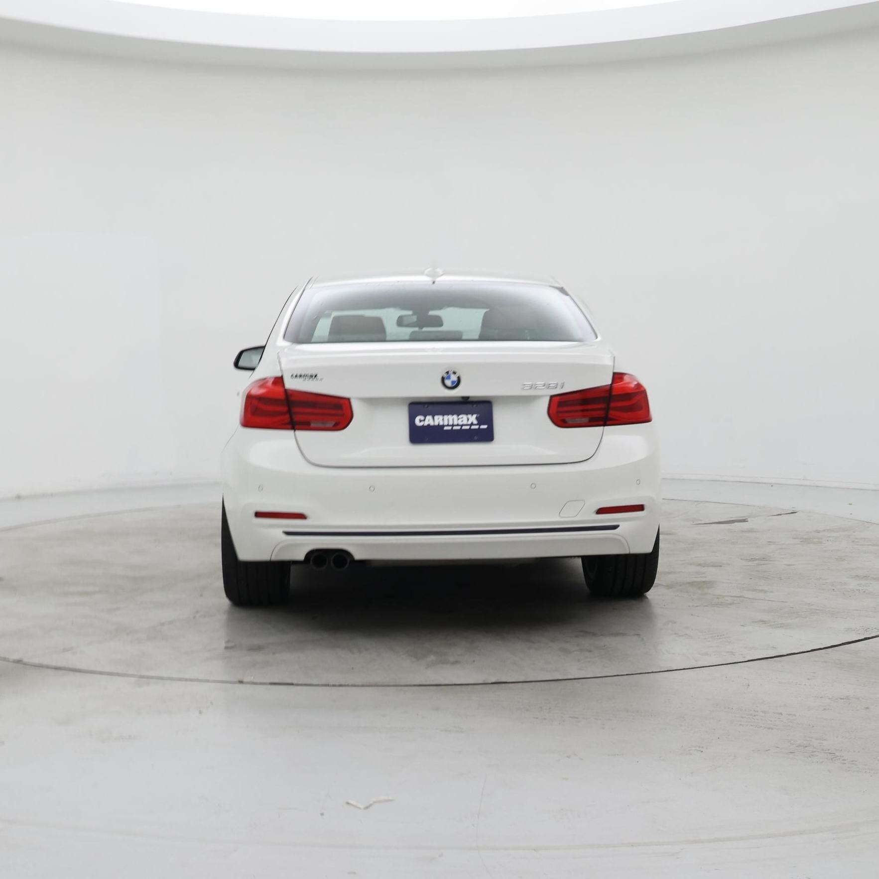 Thumbnail: 2016 BMW 3 Series - 6