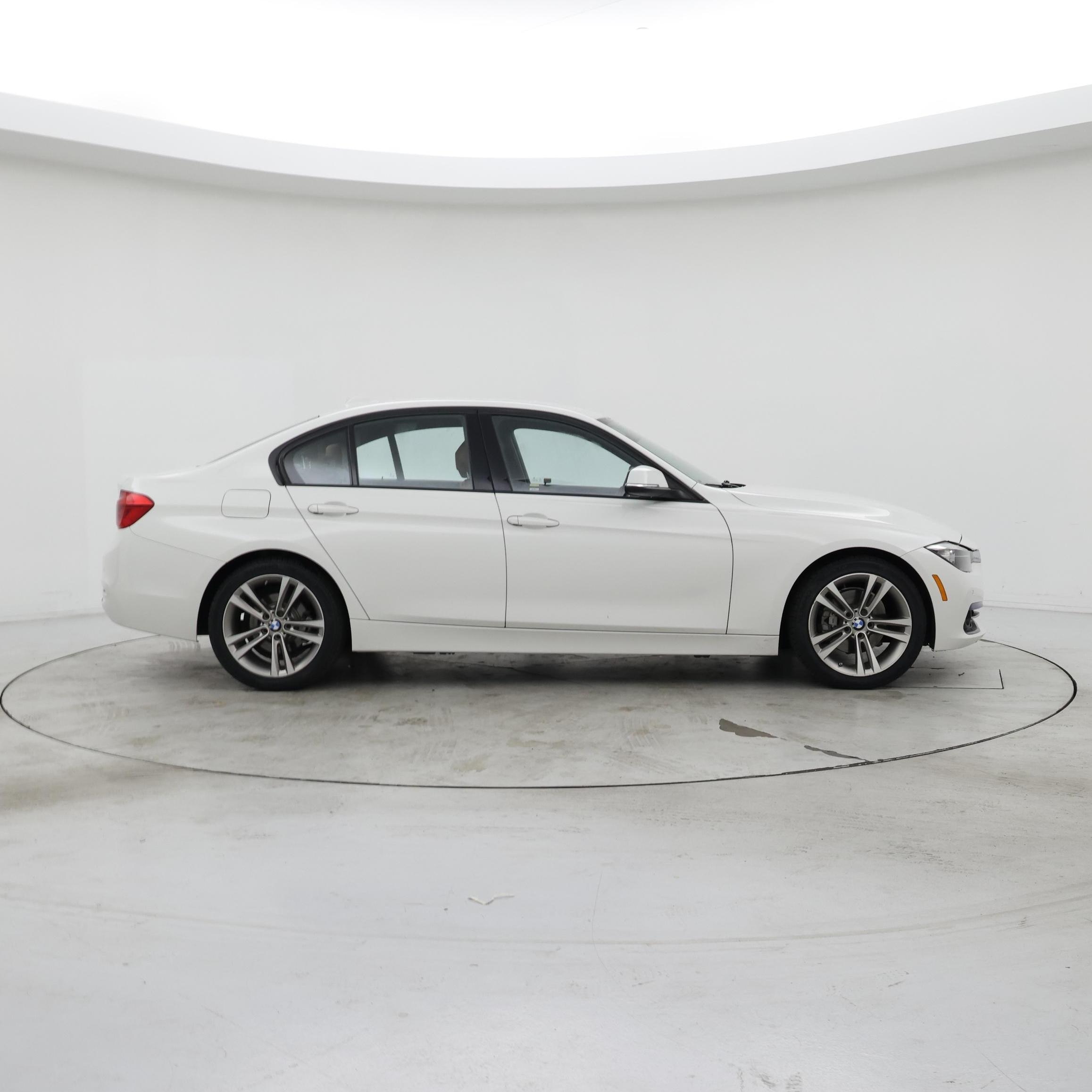 Thumbnail: 2016 BMW 3 Series - 7