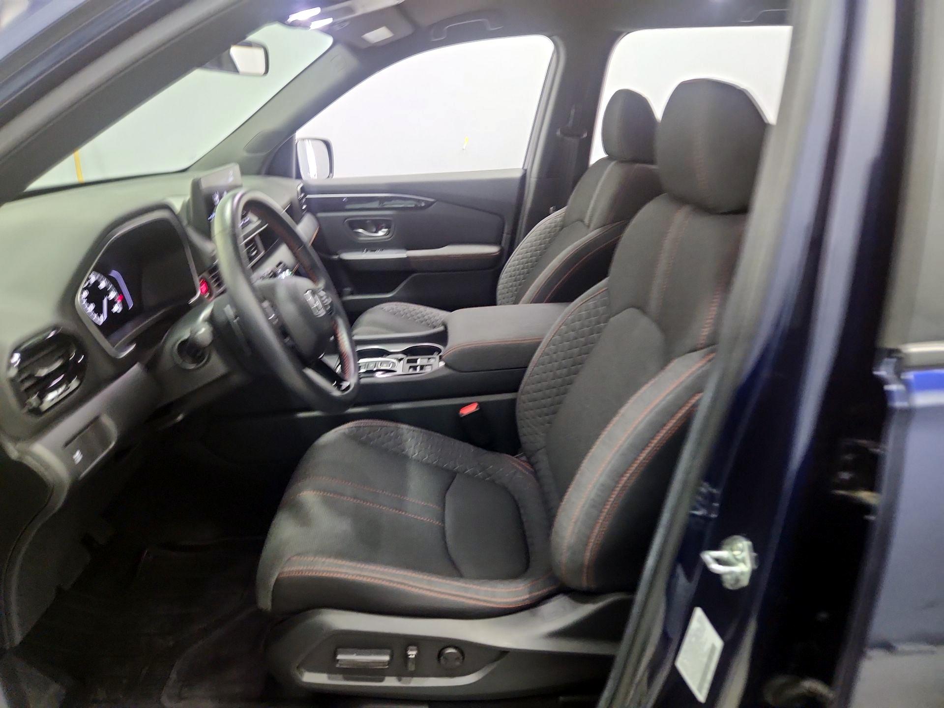 Thumbnail: 2025 Honda Pilot - 11