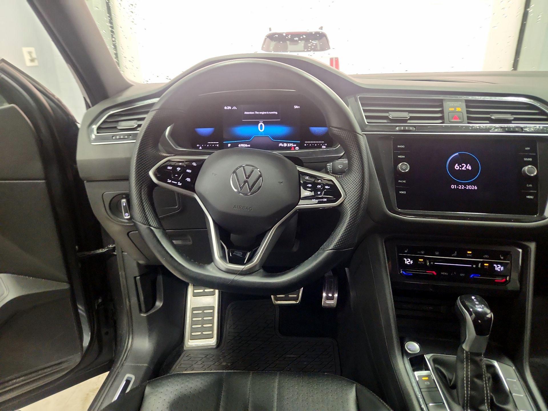 Thumbnail: 2022 Volkswagen Tiguan - 10