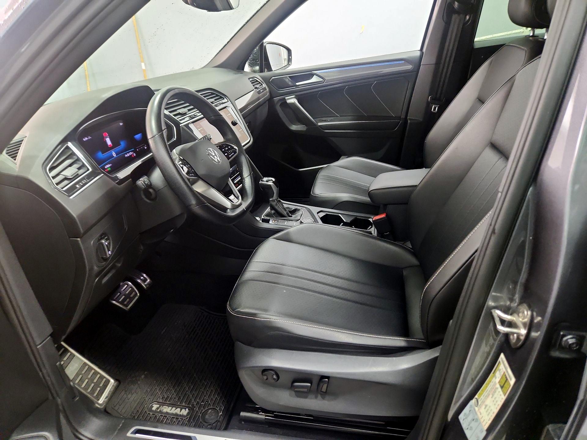 Thumbnail: 2022 Volkswagen Tiguan - 11