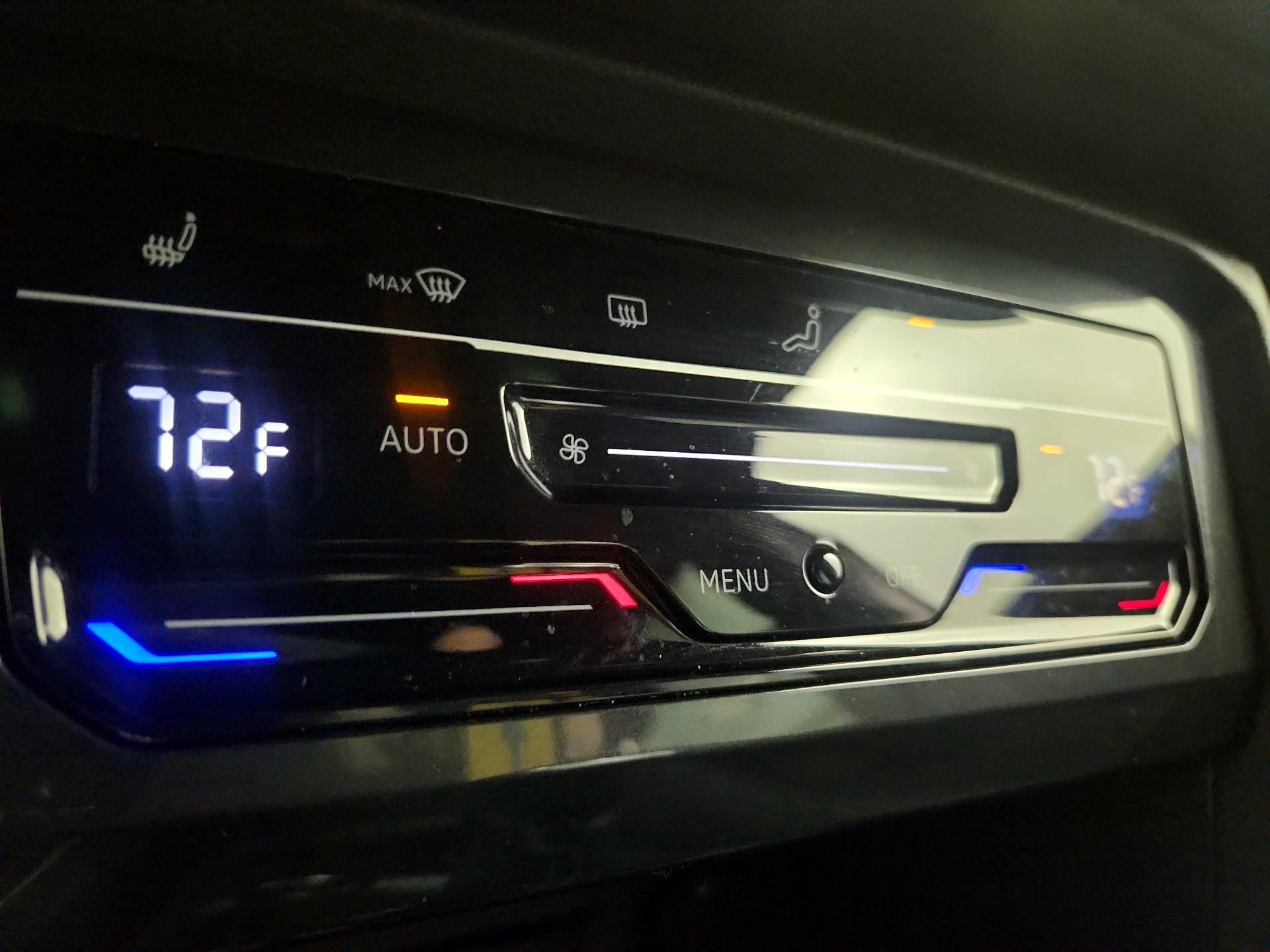 Thumbnail: 2022 Volkswagen Tiguan - 16