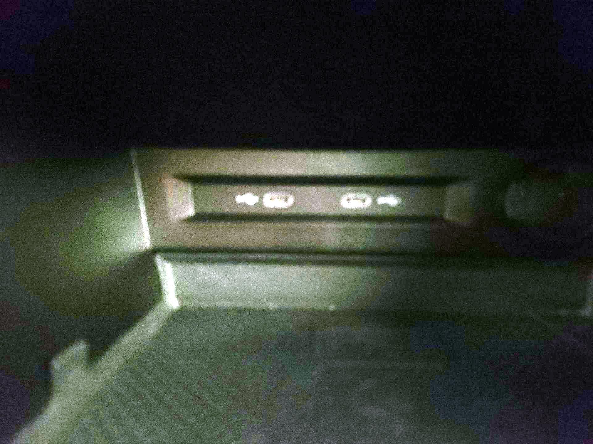 Thumbnail: 2022 Volkswagen Tiguan - 18