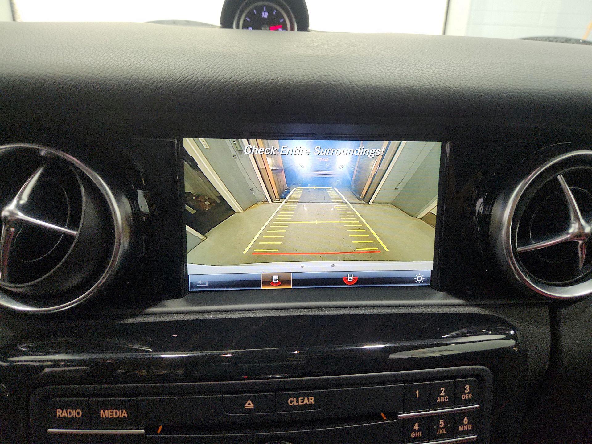 Thumbnail: 2017 Mercedes-Benz SLC - 15