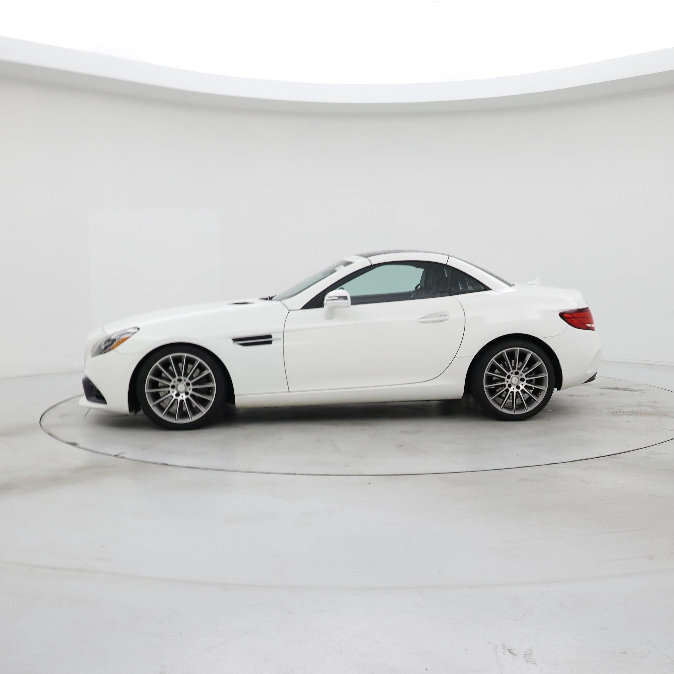 Thumbnail: 2017 Mercedes-Benz SLC - 3