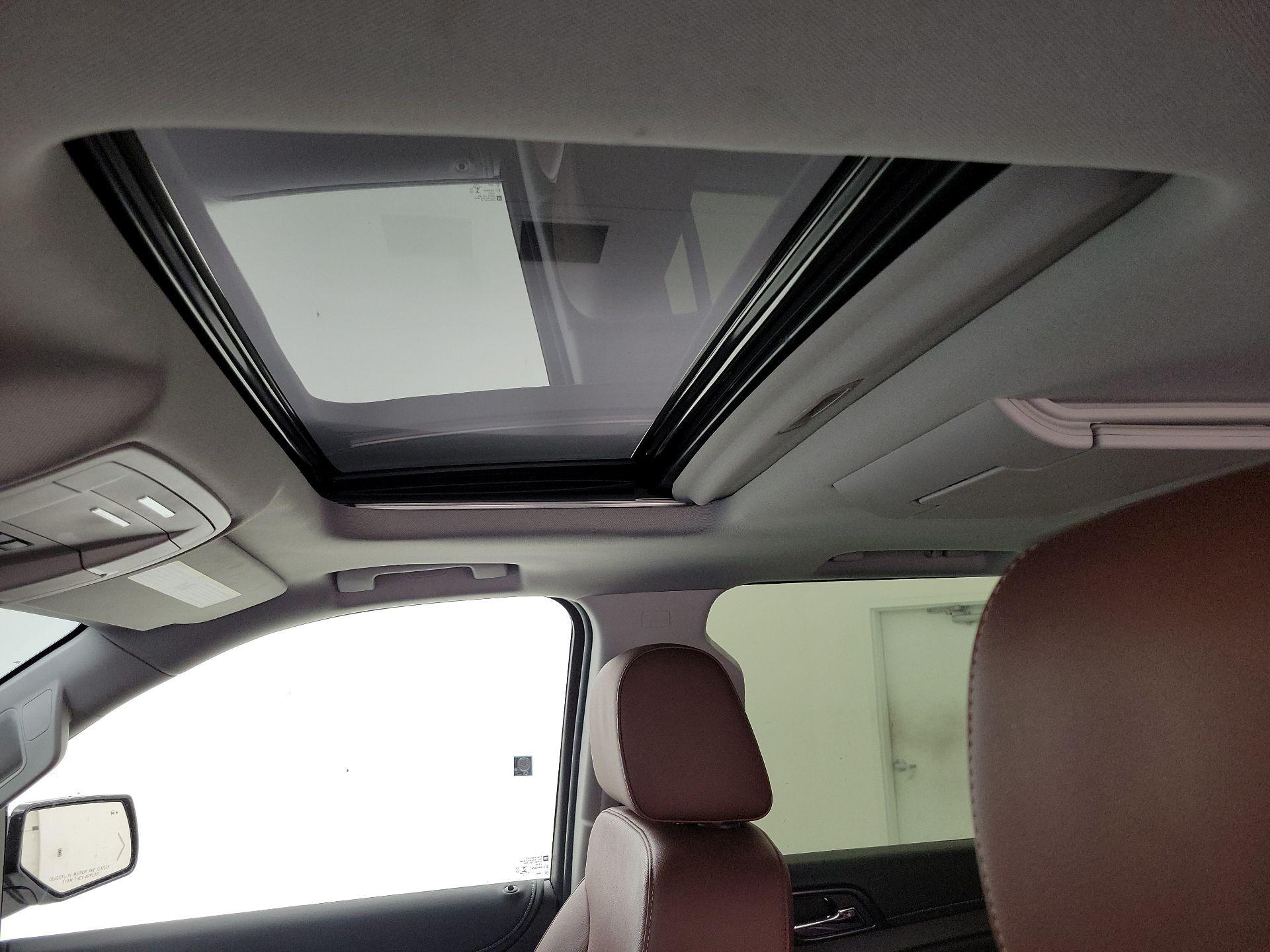 Thumbnail: 2020 Chevrolet Suburban - 20