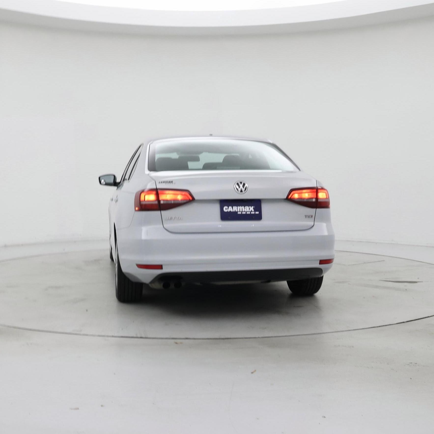 Thumbnail: 2017 Volkswagen Jetta - 6