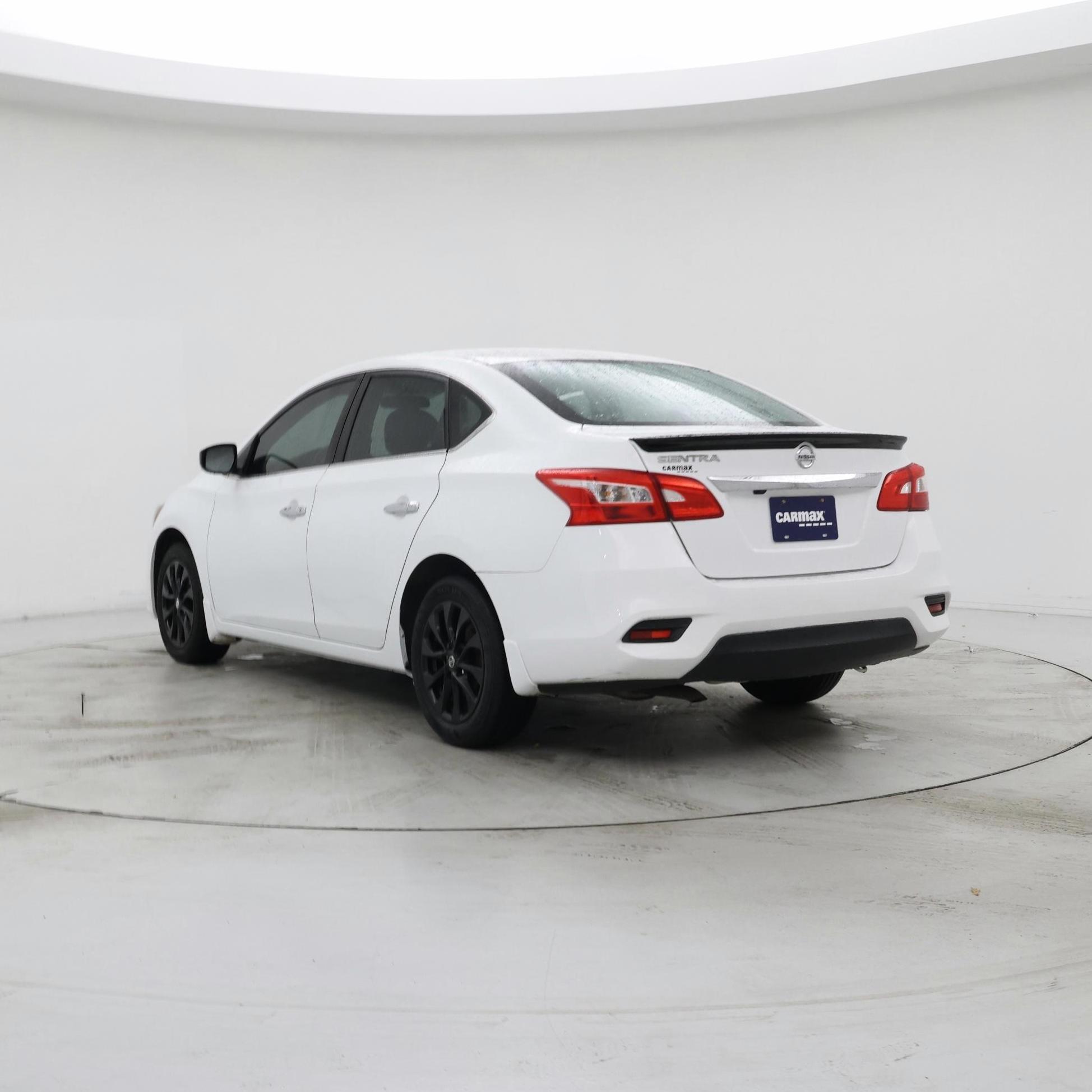Thumbnail: 2018 Nissan Sentra - 3