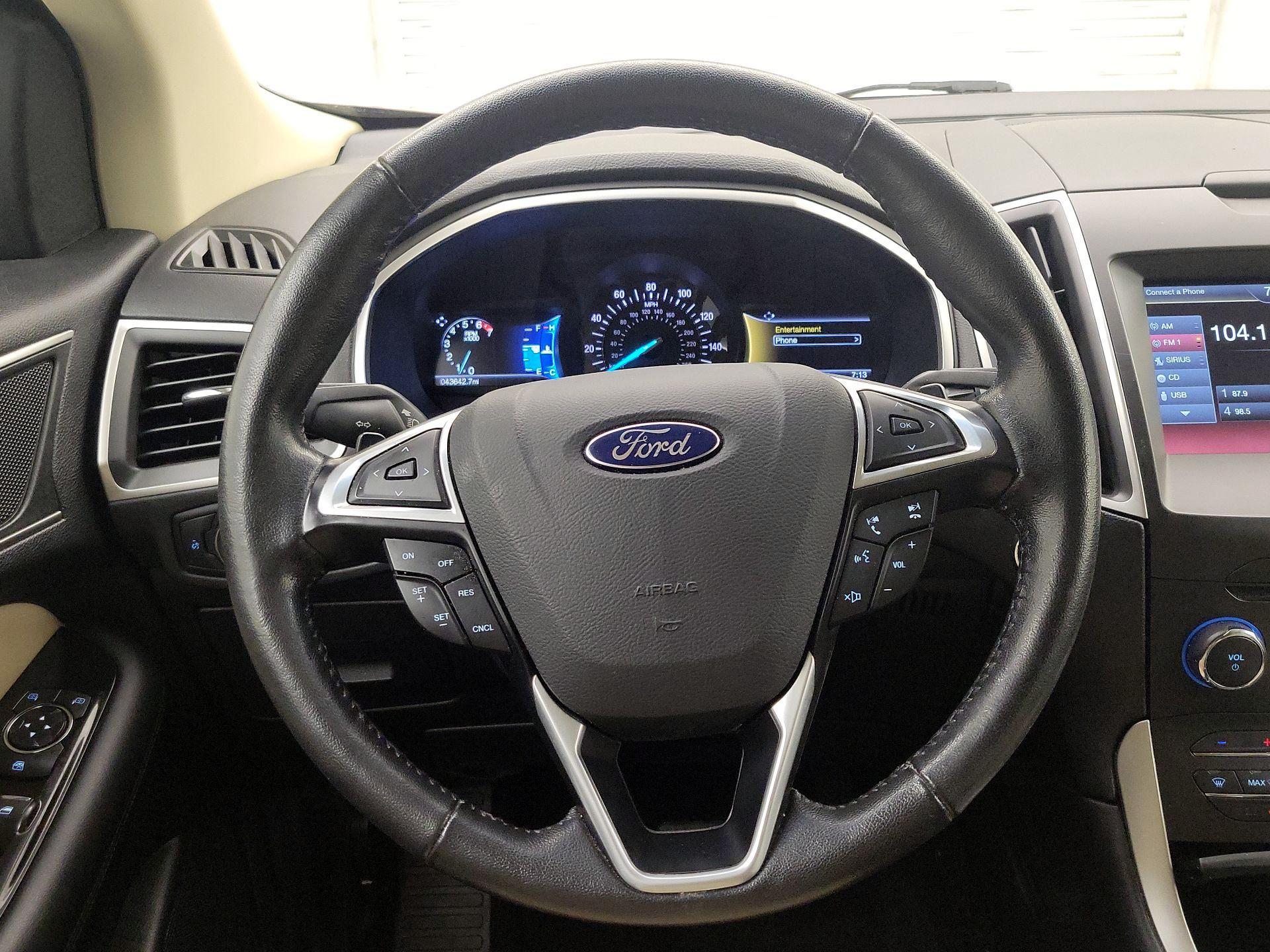 Thumbnail: 2015 Ford Edge - 10