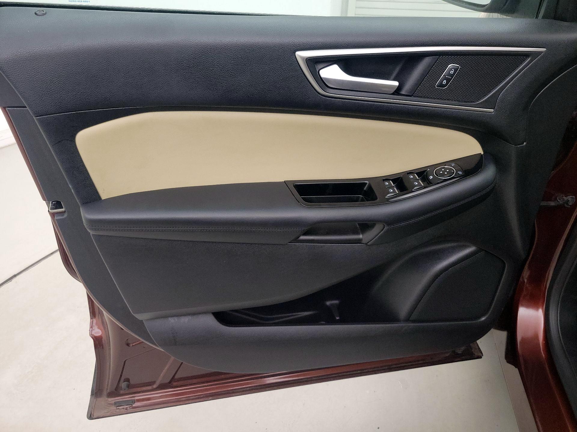 Thumbnail: 2015 Ford Edge - 12