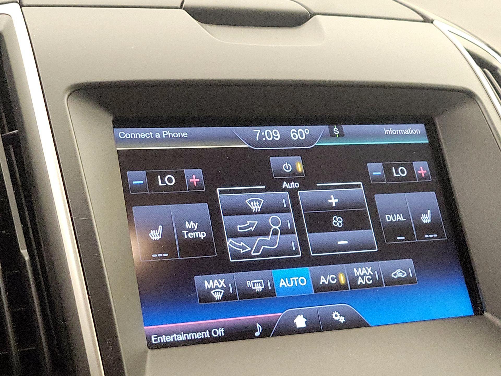 Thumbnail: 2015 Ford Edge - 16