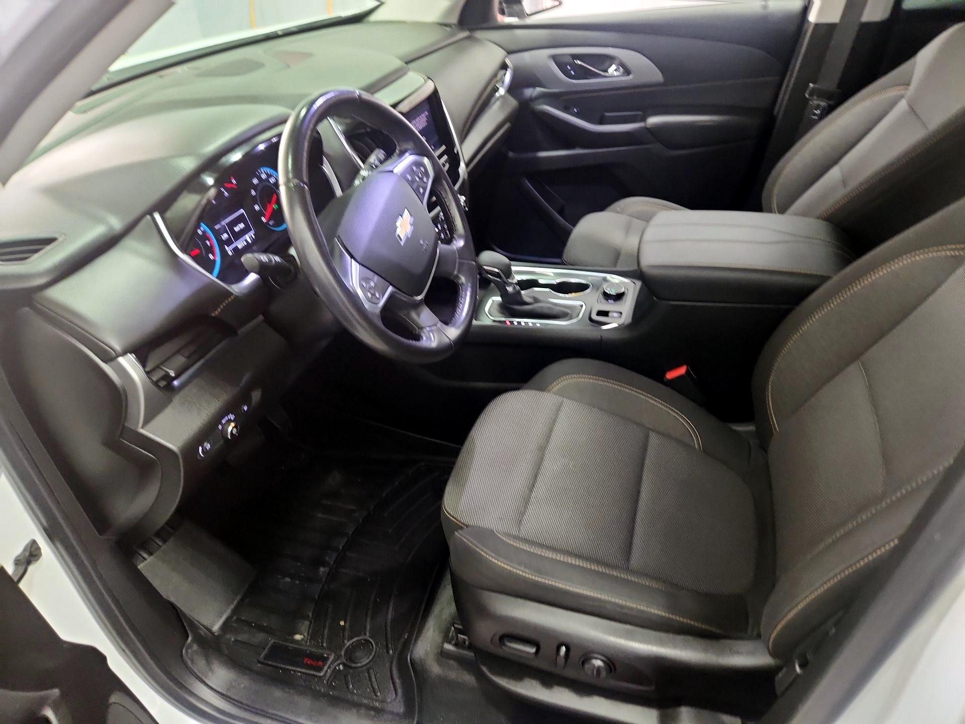 Thumbnail: 2021 Chevrolet Traverse - 11