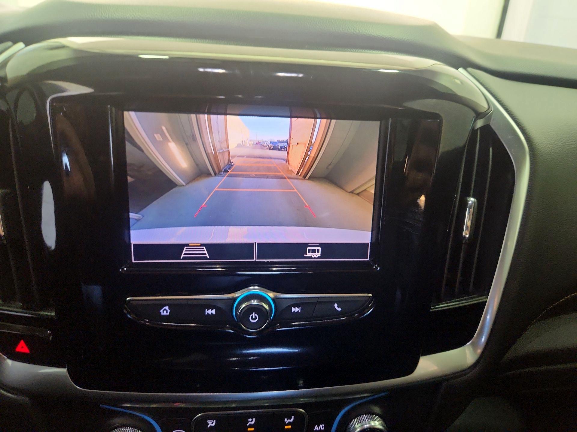 Thumbnail: 2021 Chevrolet Traverse - 14