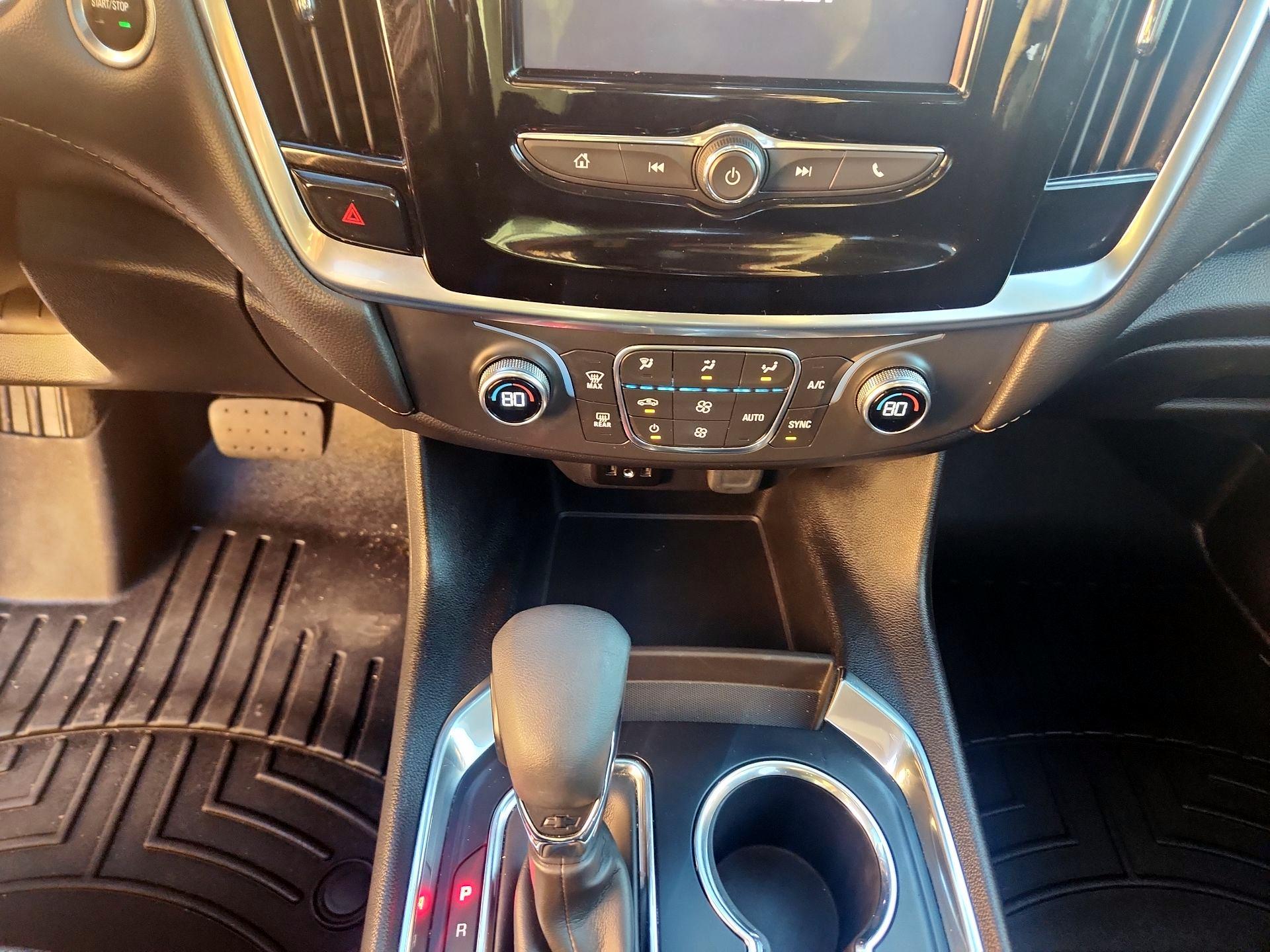 Thumbnail: 2021 Chevrolet Traverse - 16