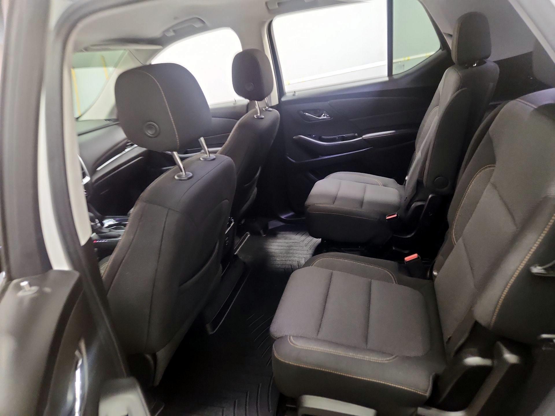 Thumbnail: 2021 Chevrolet Traverse - 19