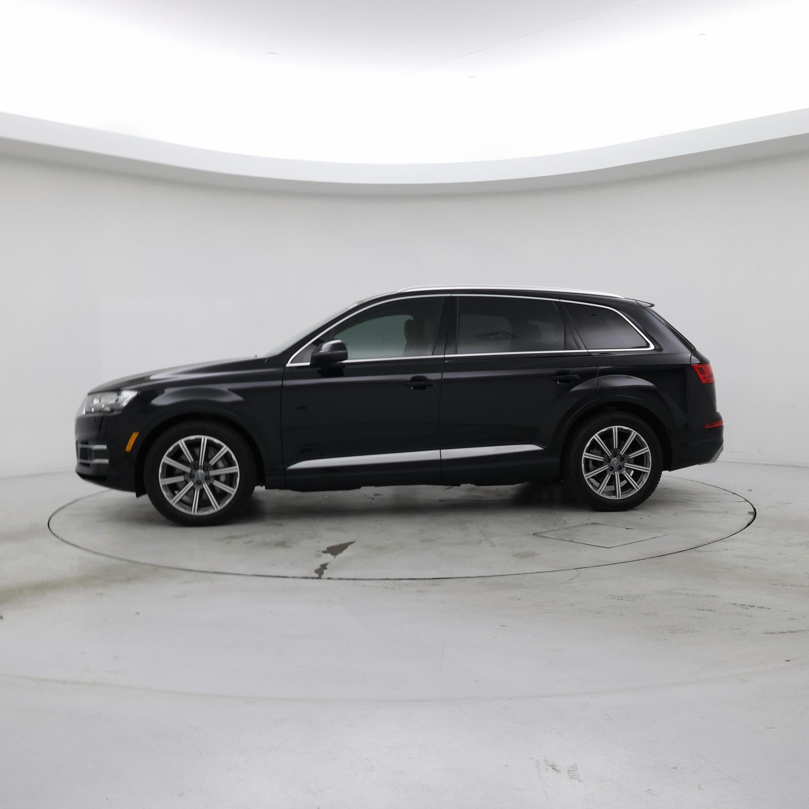 Thumbnail: 2019 Audi Q7 - 3