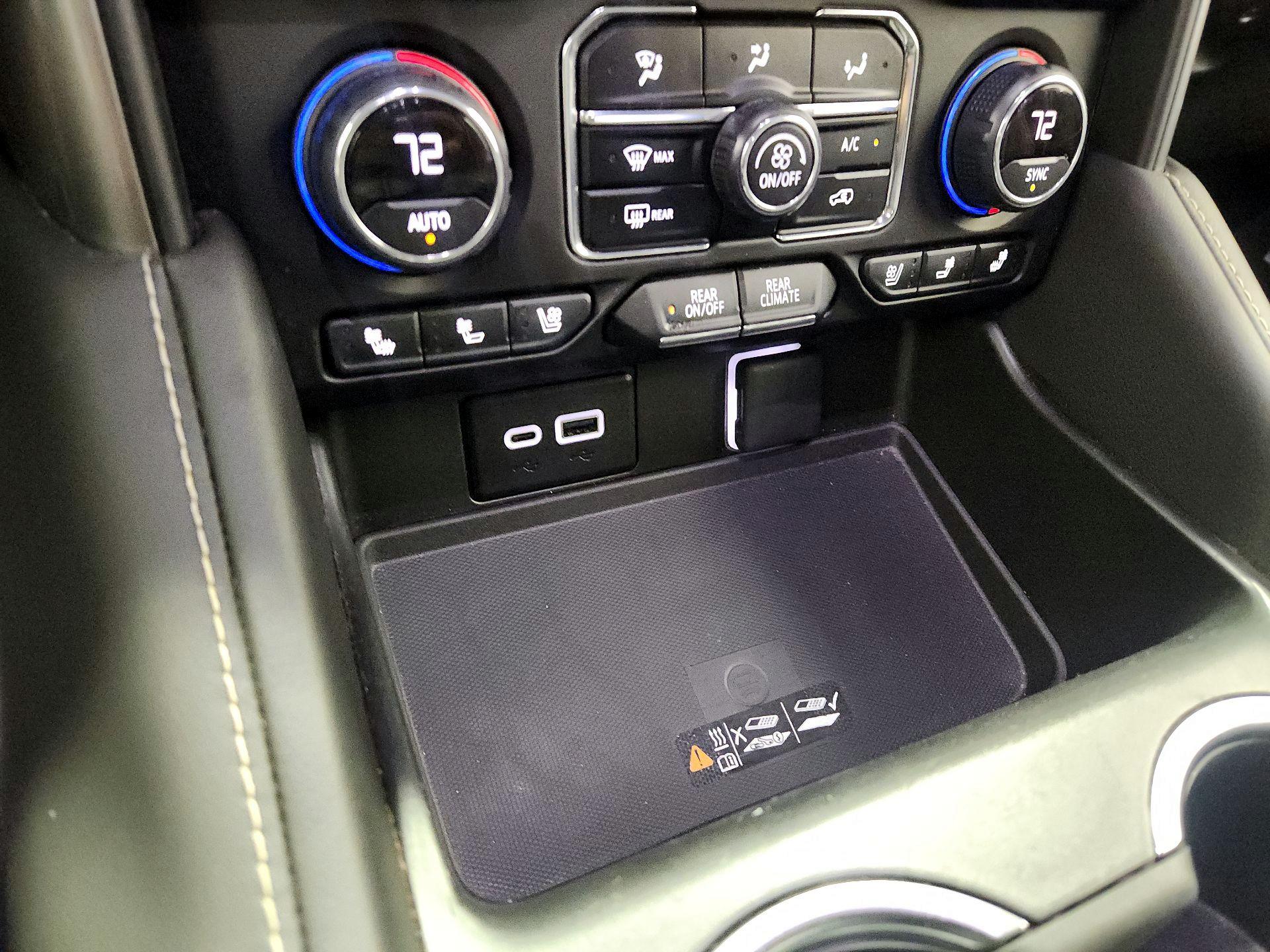 Thumbnail: 2024 Chevrolet Suburban - 19