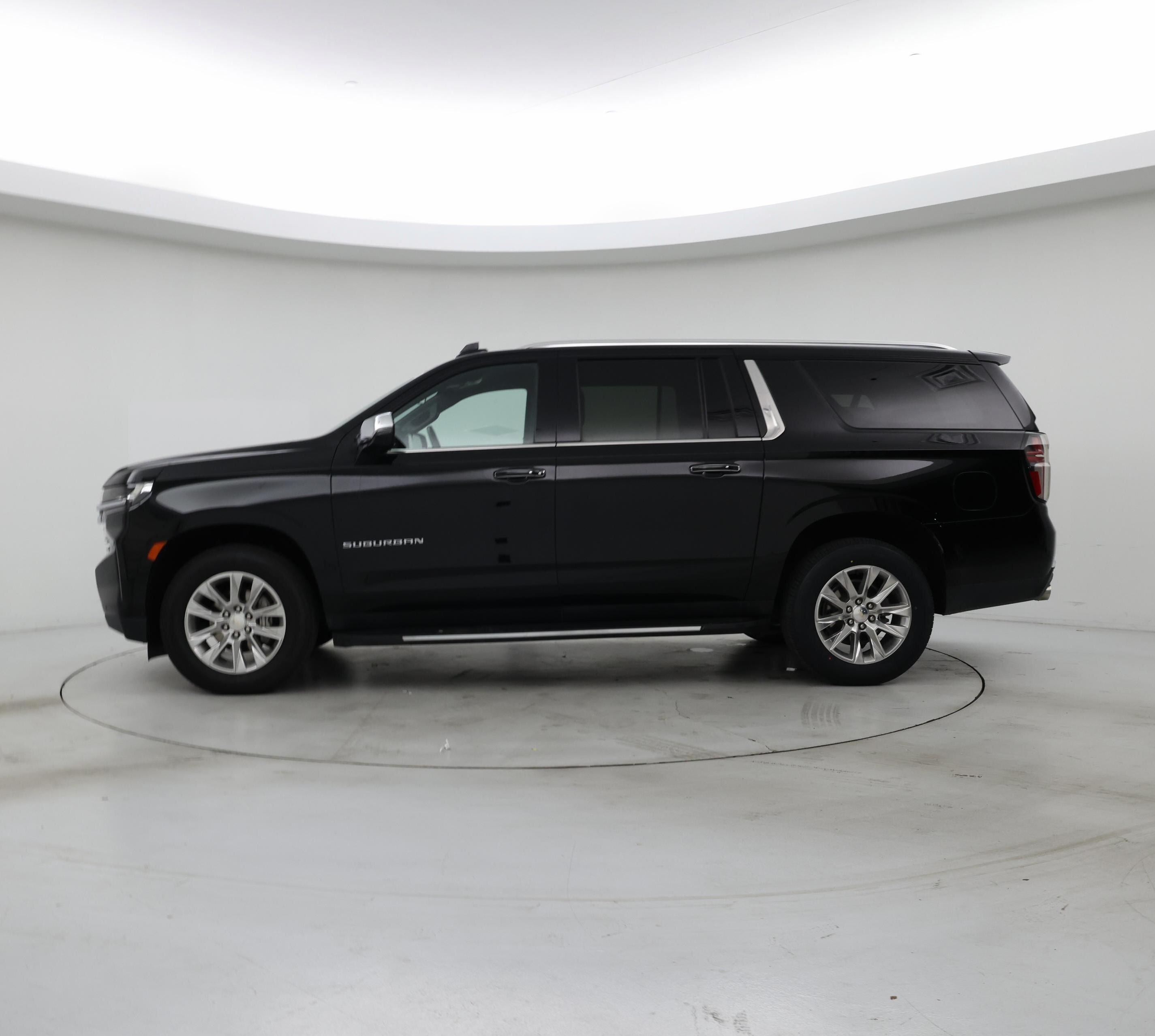 Thumbnail: 2024 Chevrolet Suburban - 3