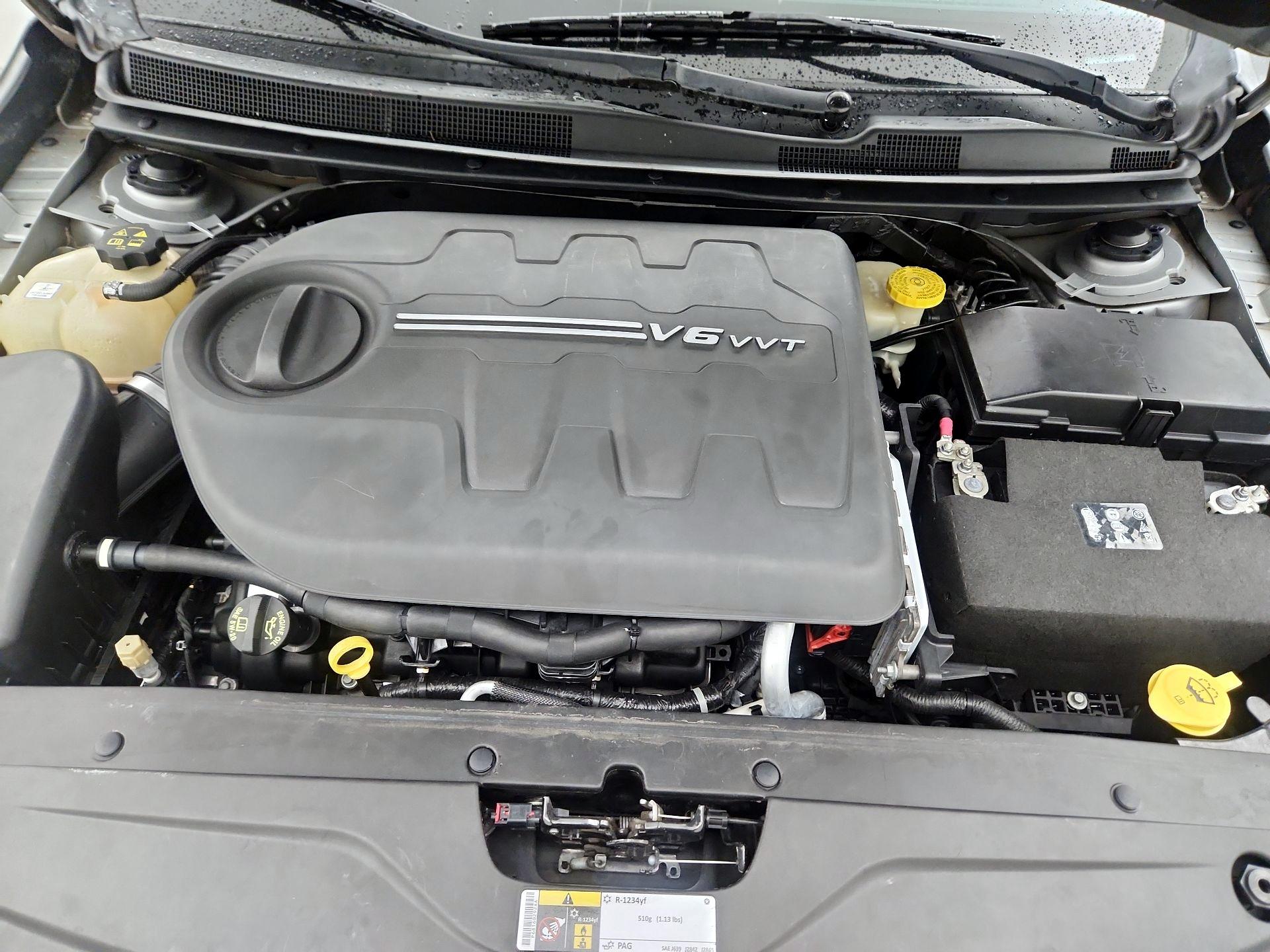 Thumbnail: 2015 Chrysler 200 - 19