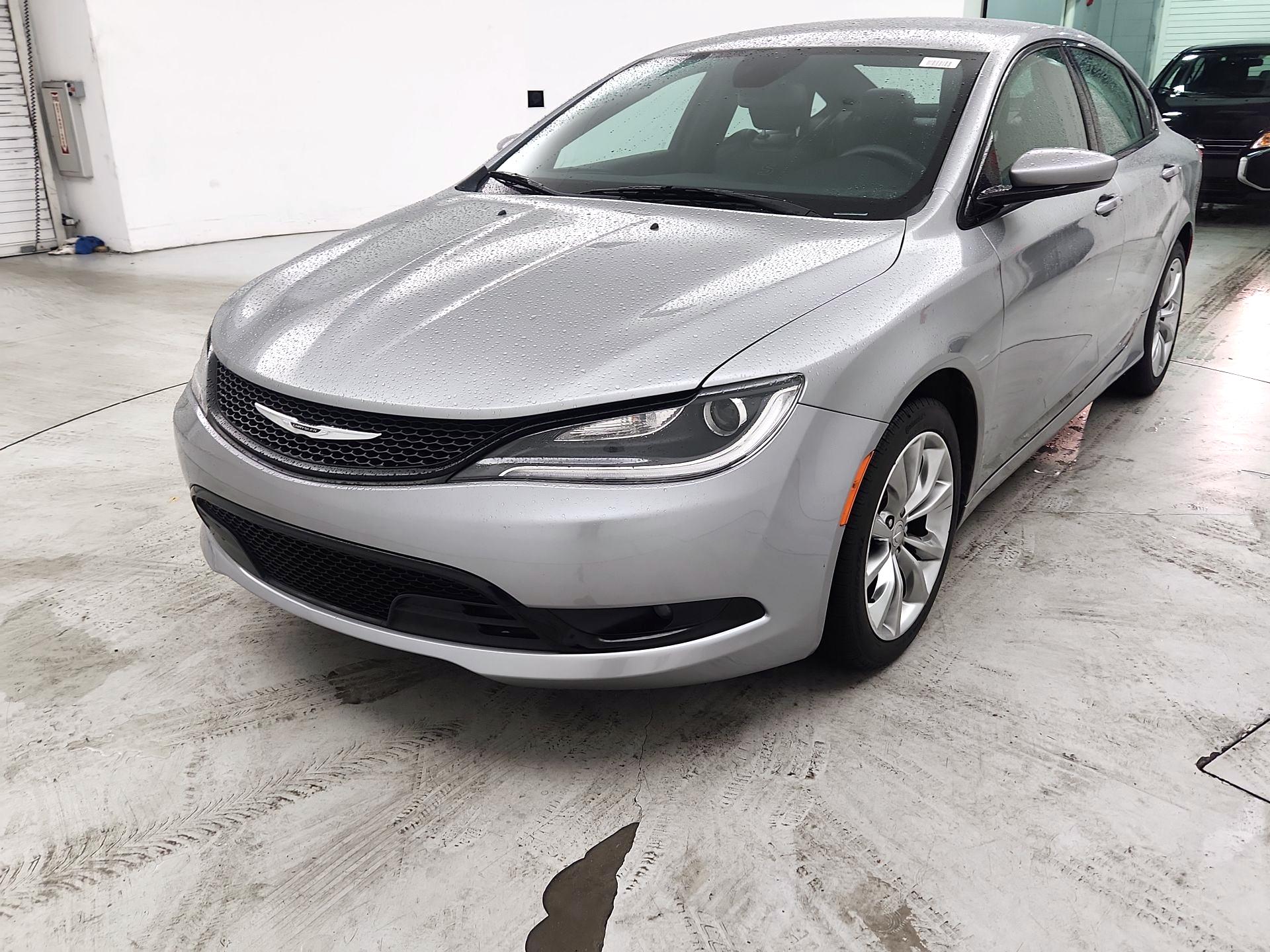 Thumbnail: 2015 Chrysler 200 - 3