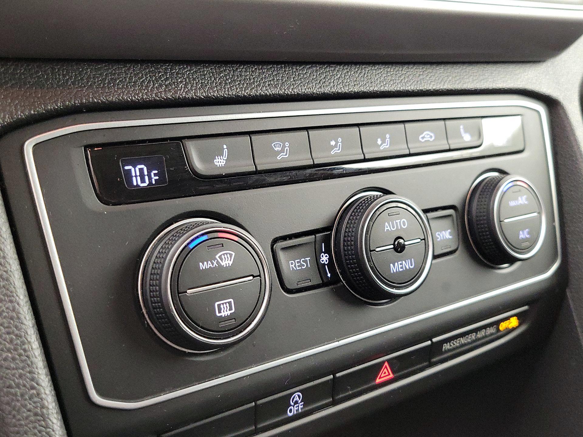 Thumbnail: 2019 Volkswagen Atlas - 16