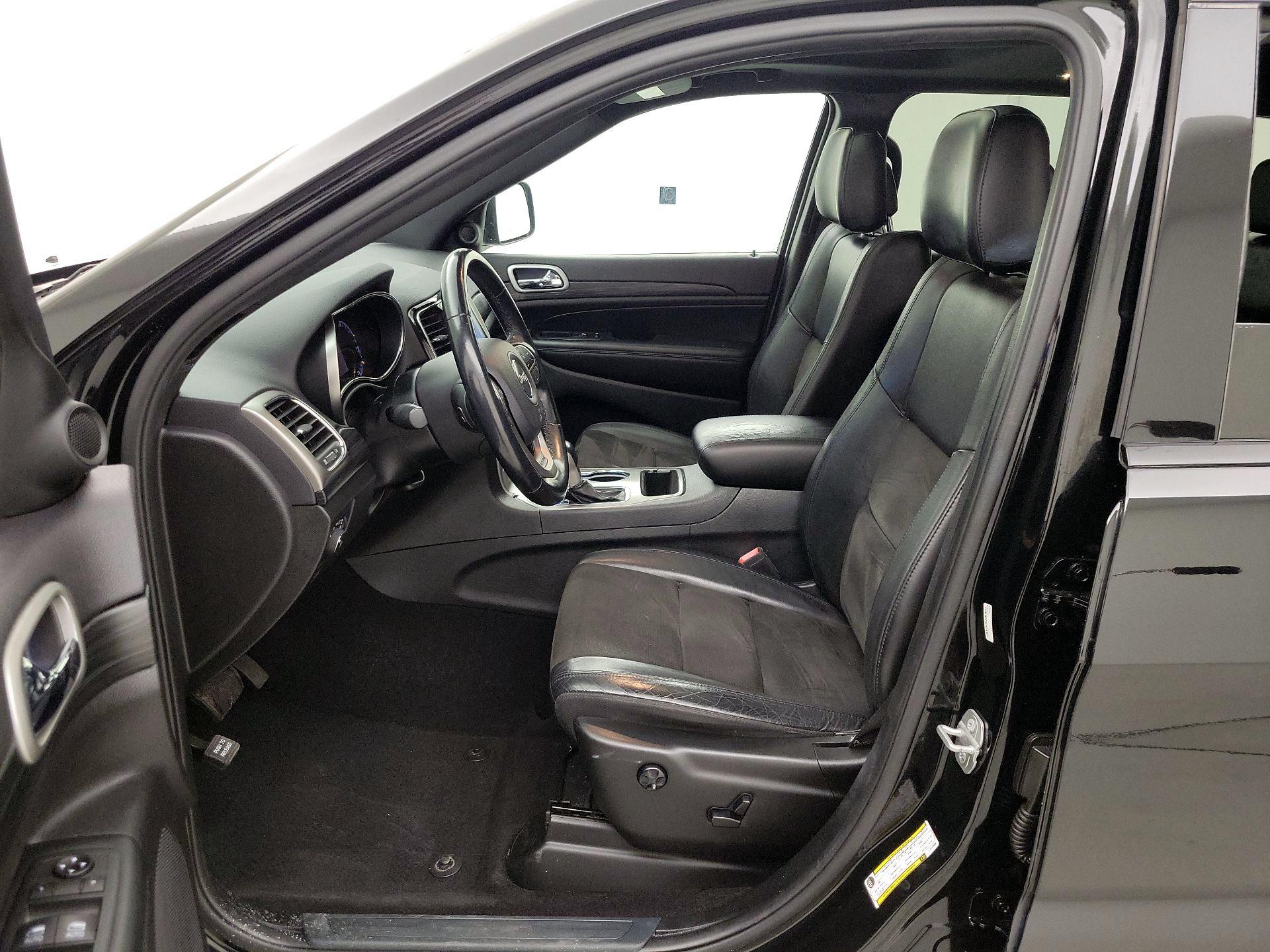 Thumbnail: 2020 Jeep Grand Cherokee - 11