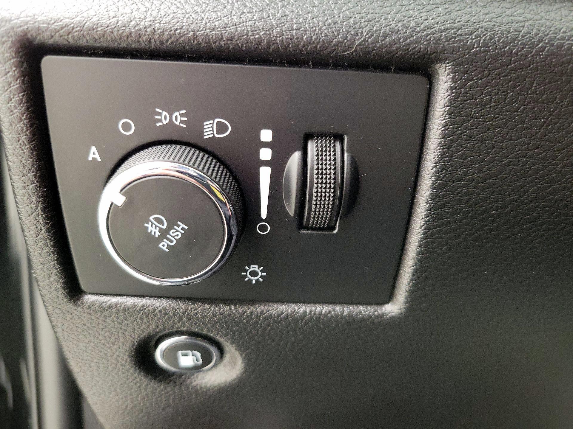 Thumbnail: 2020 Jeep Grand Cherokee - 13