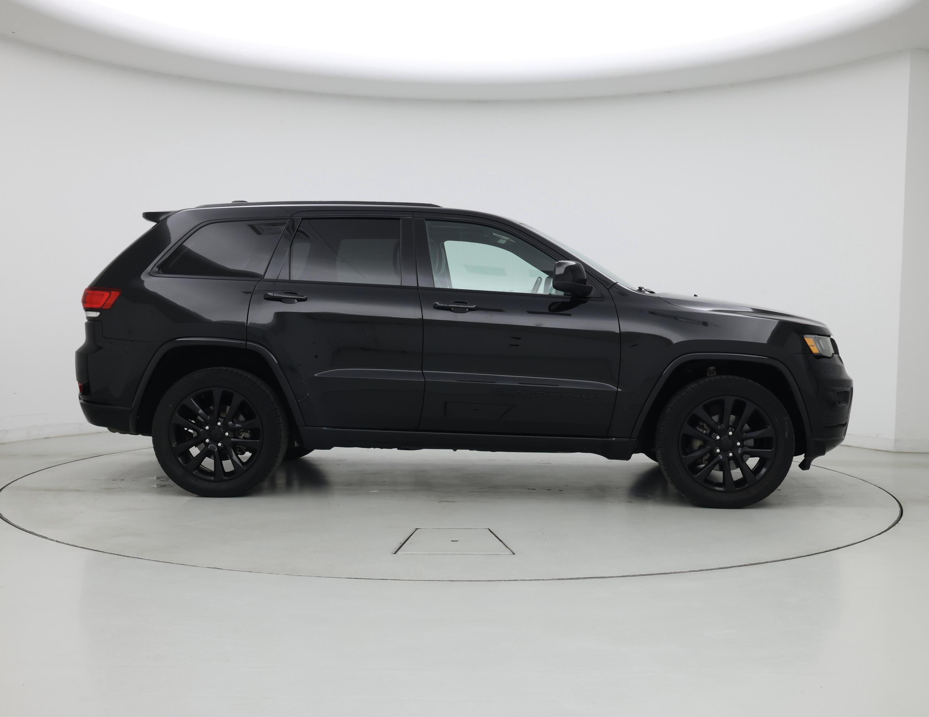 Thumbnail: 2020 Jeep Grand Cherokee - 7