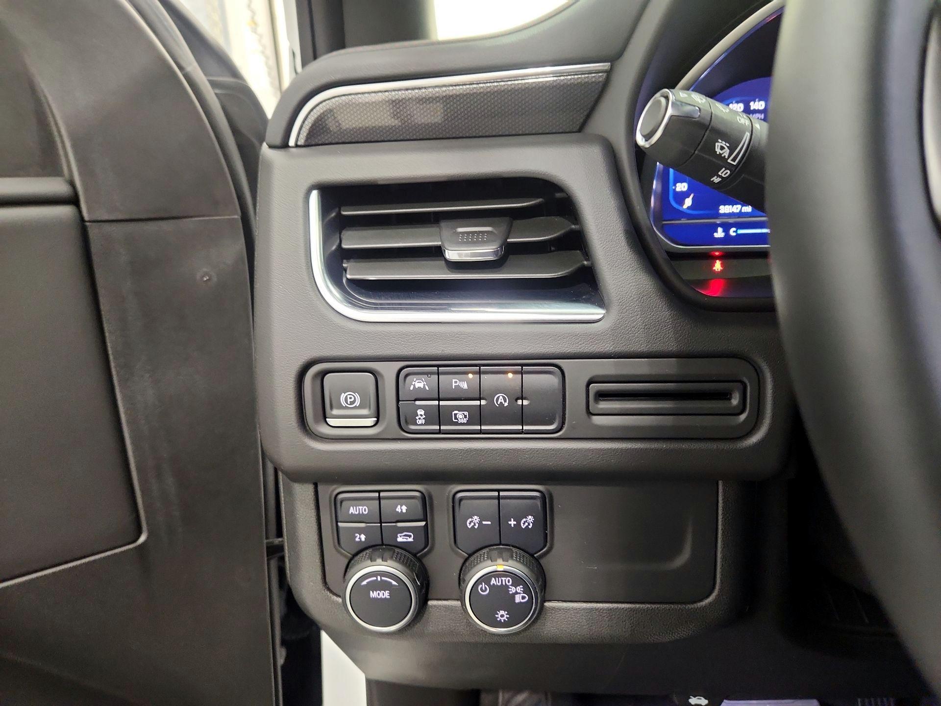 Thumbnail: 2023 Chevrolet Tahoe - 13