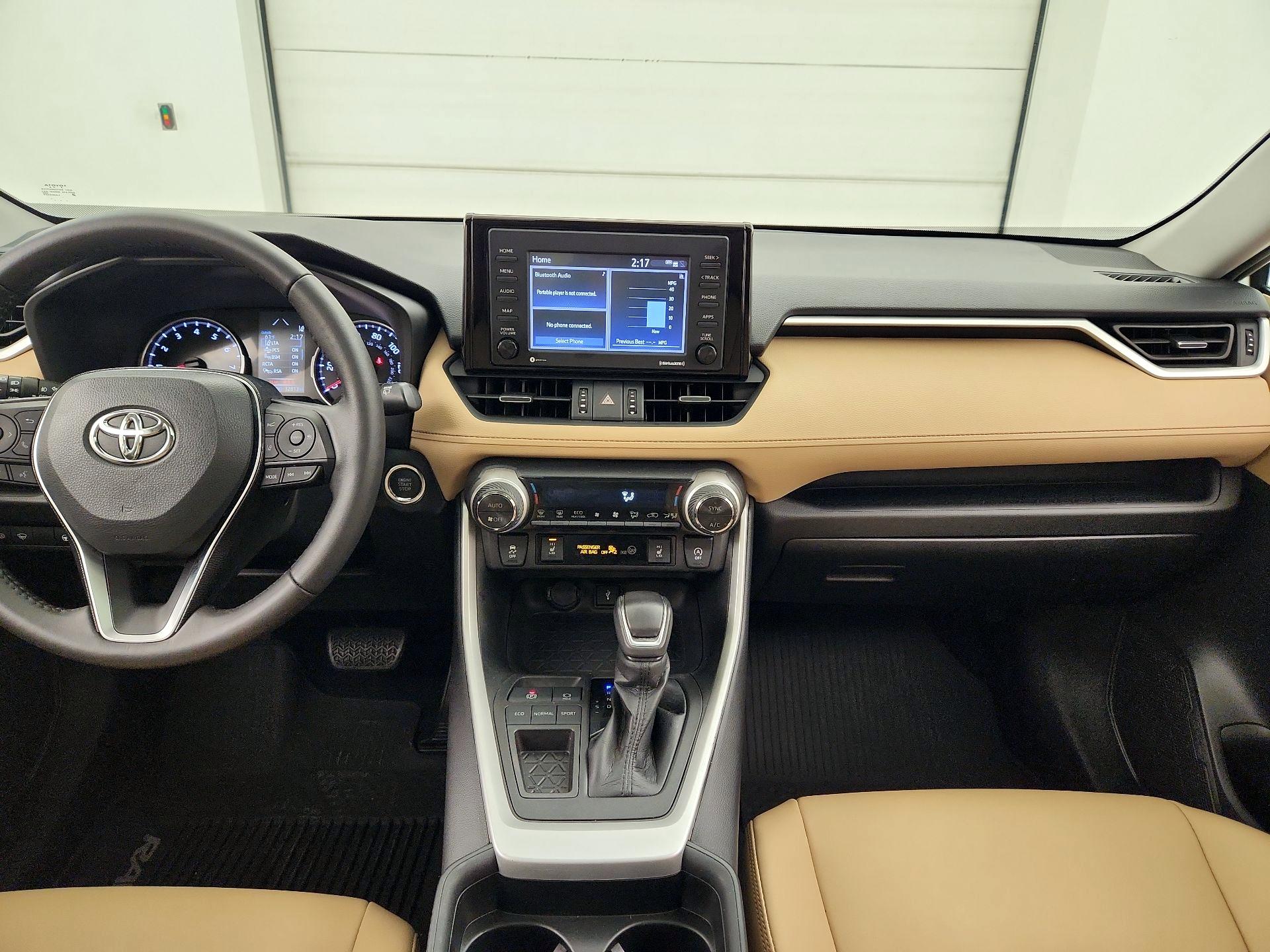 Thumbnail: 2021 Toyota RAV4 - 9