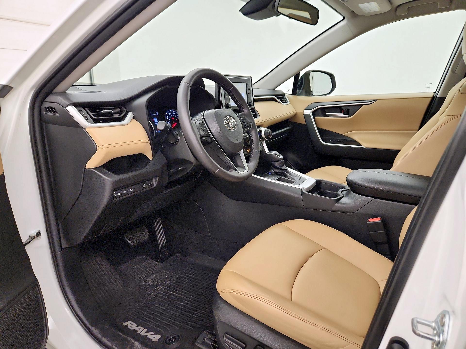 Thumbnail: 2021 Toyota RAV4 - 11