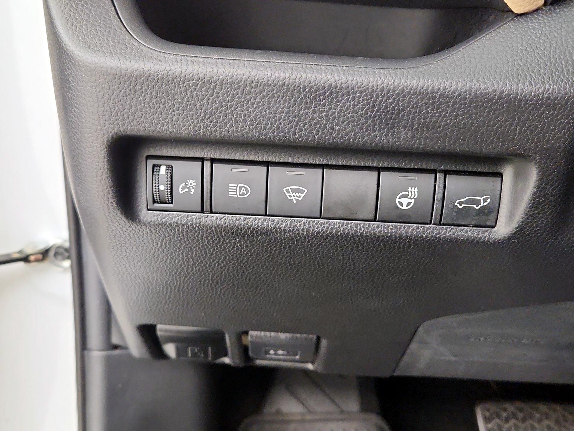 Thumbnail: 2021 Toyota RAV4 - 13