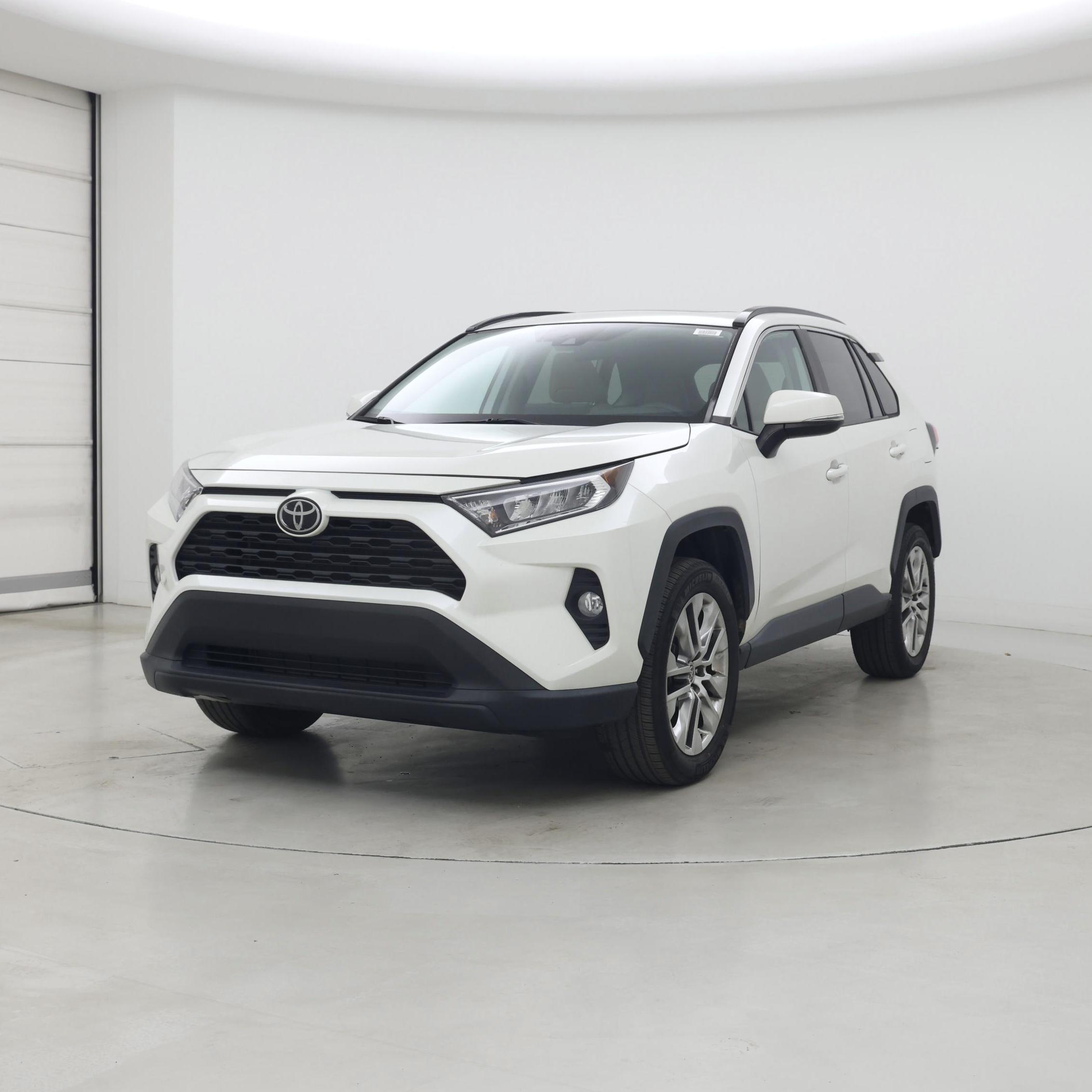 Thumbnail: 2021 Toyota RAV4 - 4