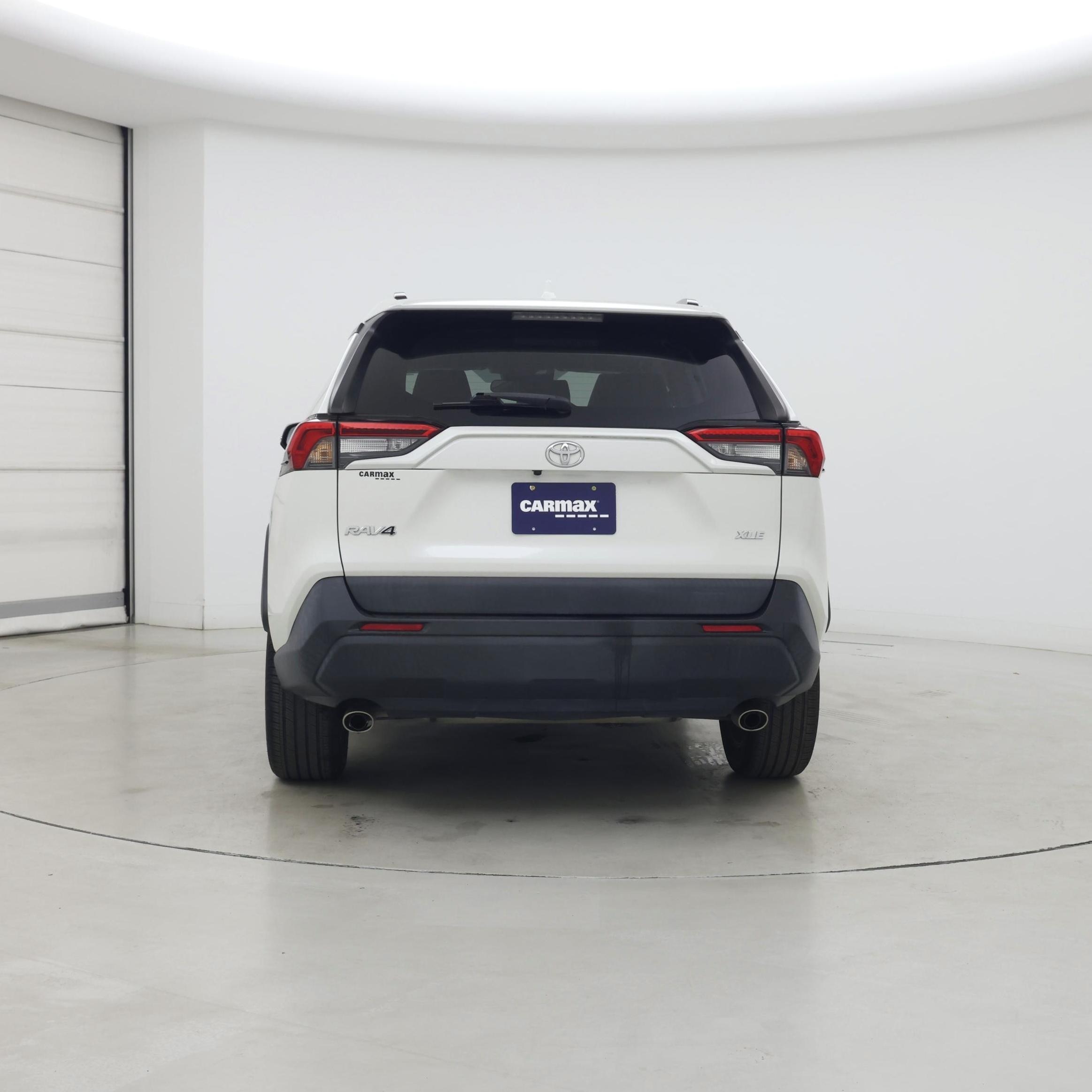 Thumbnail: 2021 Toyota RAV4 - 6