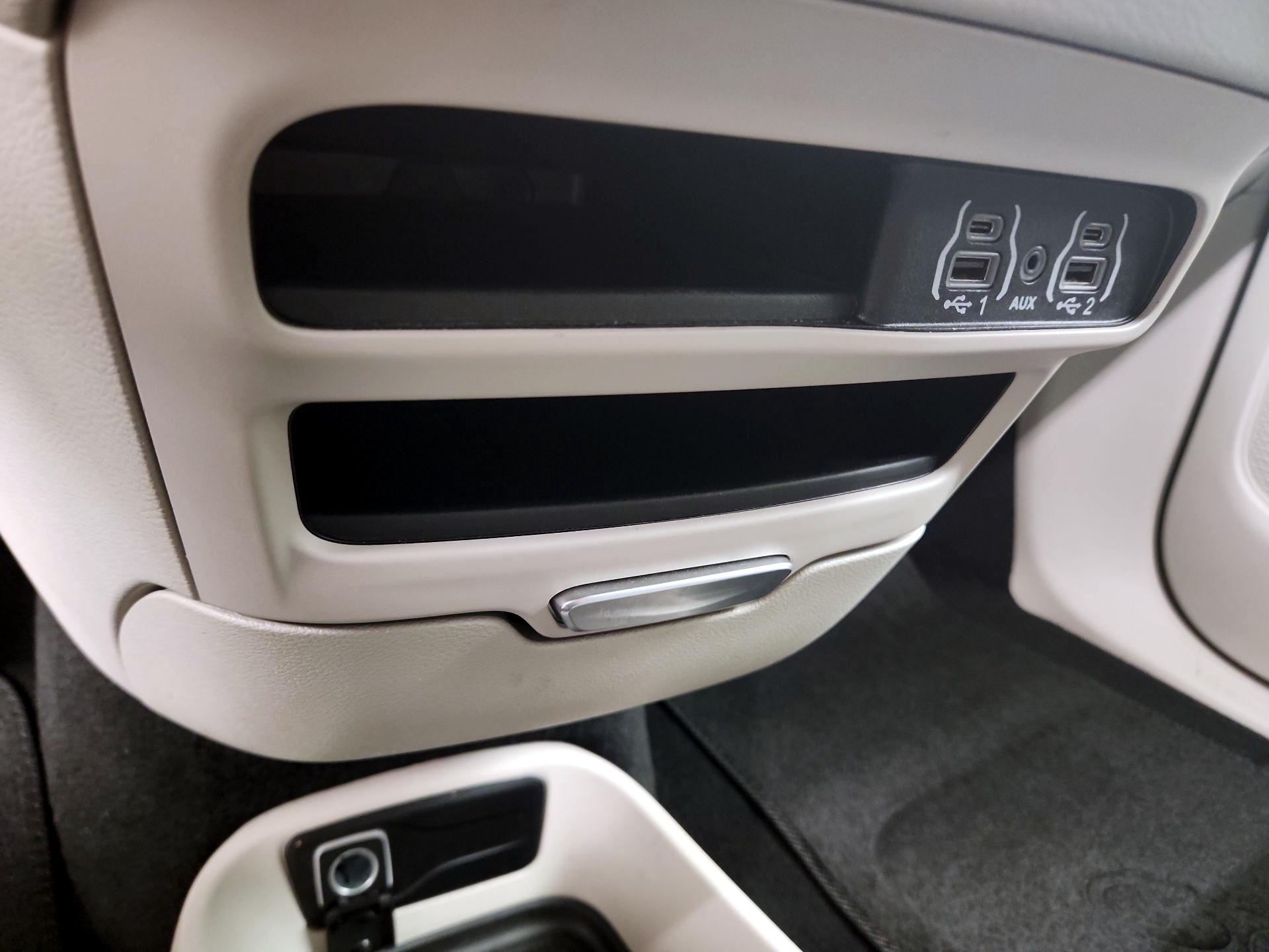 Thumbnail: 2024 Chrysler Pacifica - 18